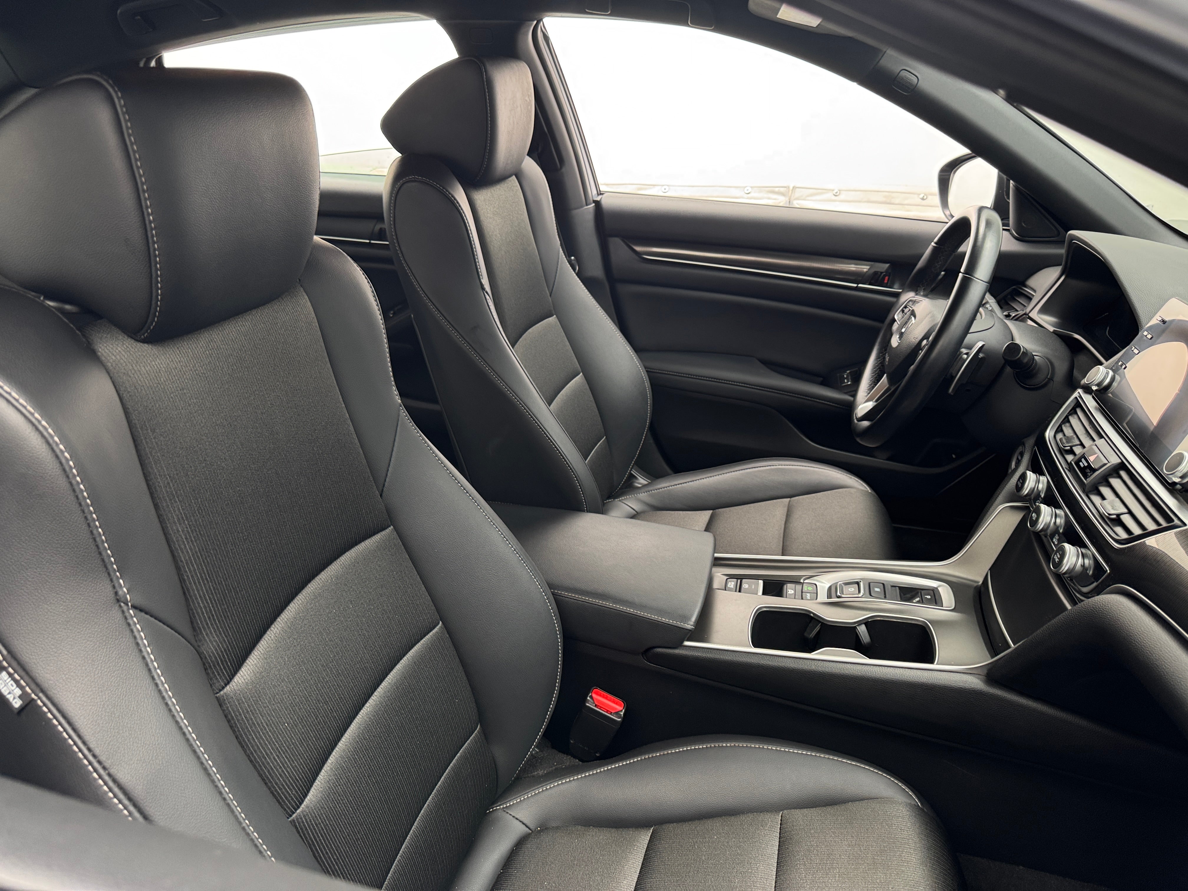 2022 Honda Accord Sport 2