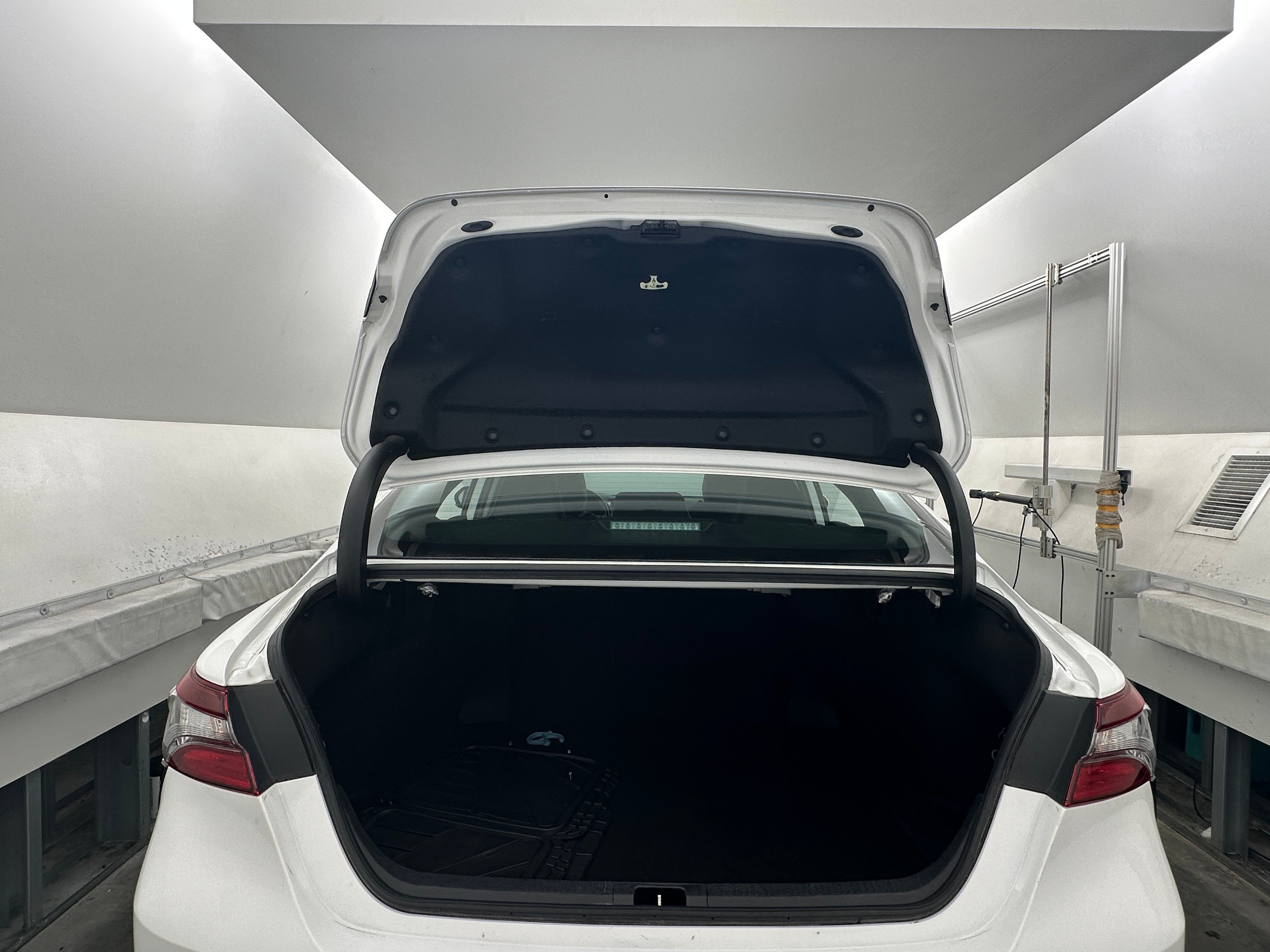 2023 Toyota Camry SE 7