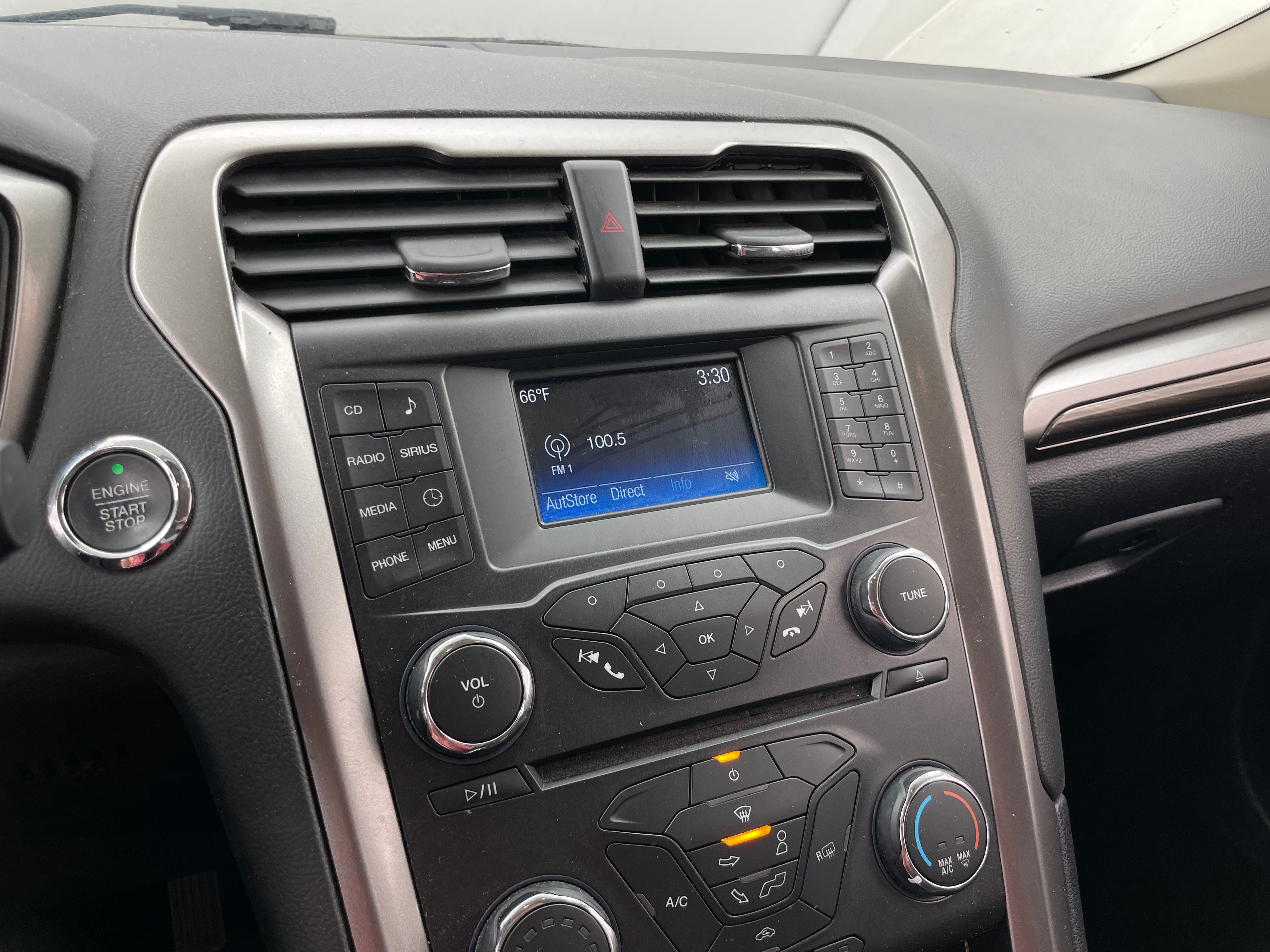 2017 Ford Fusion SE 3