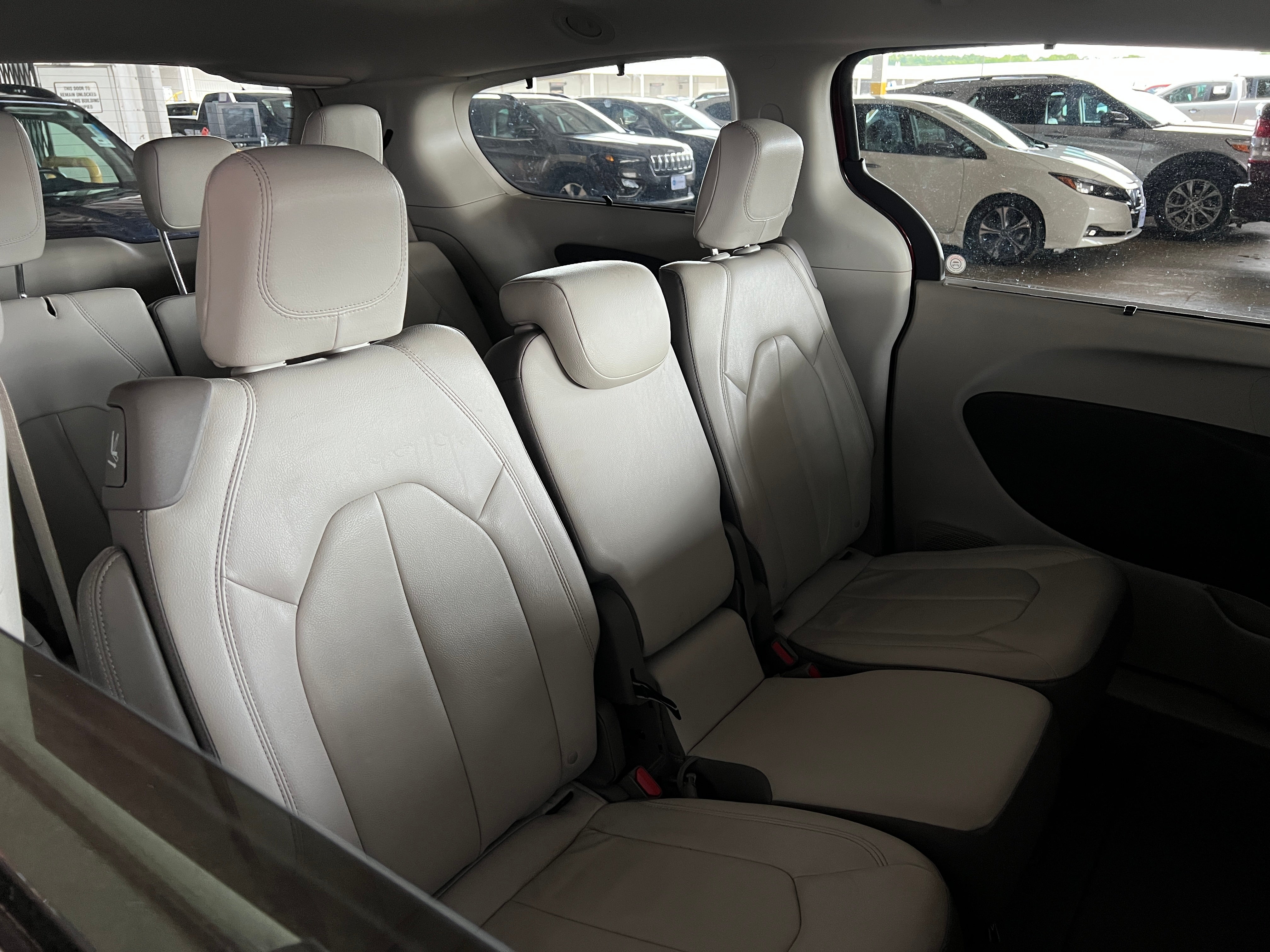 2017 Chrysler Pacifica Touring L 5
