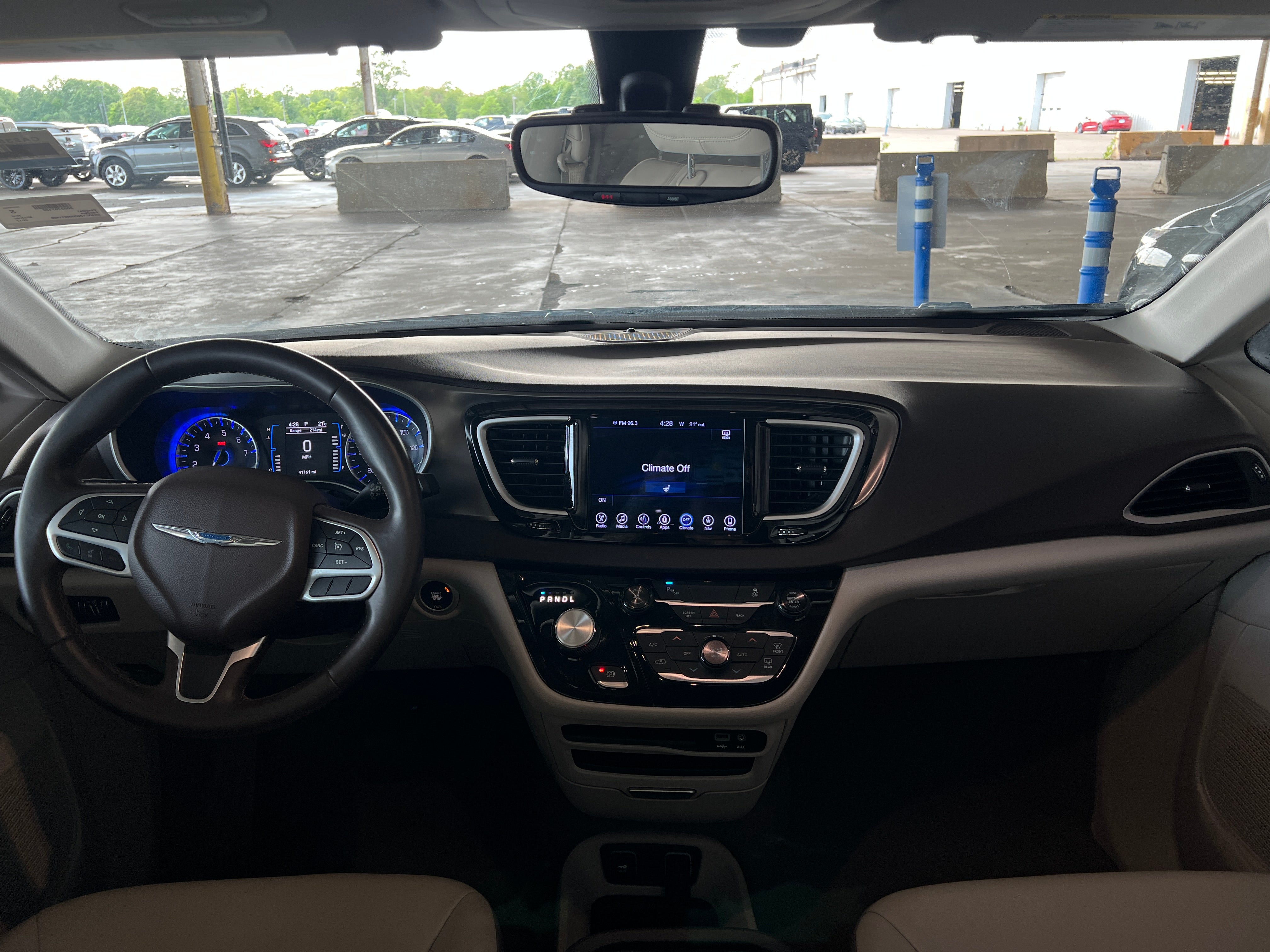 2017 Chrysler Pacifica Touring L 2