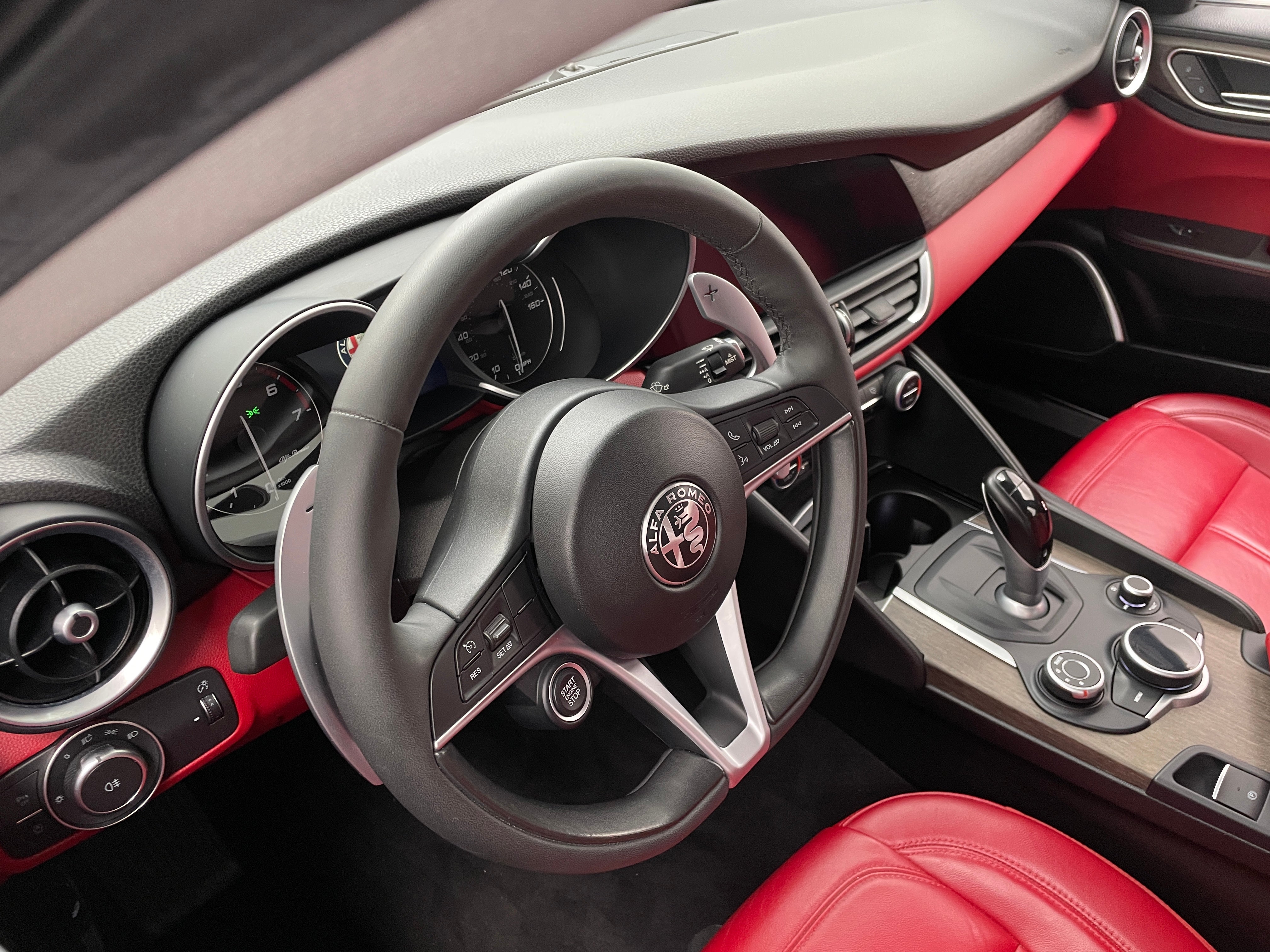 2019 Alfa Romeo Giulia Ti 4