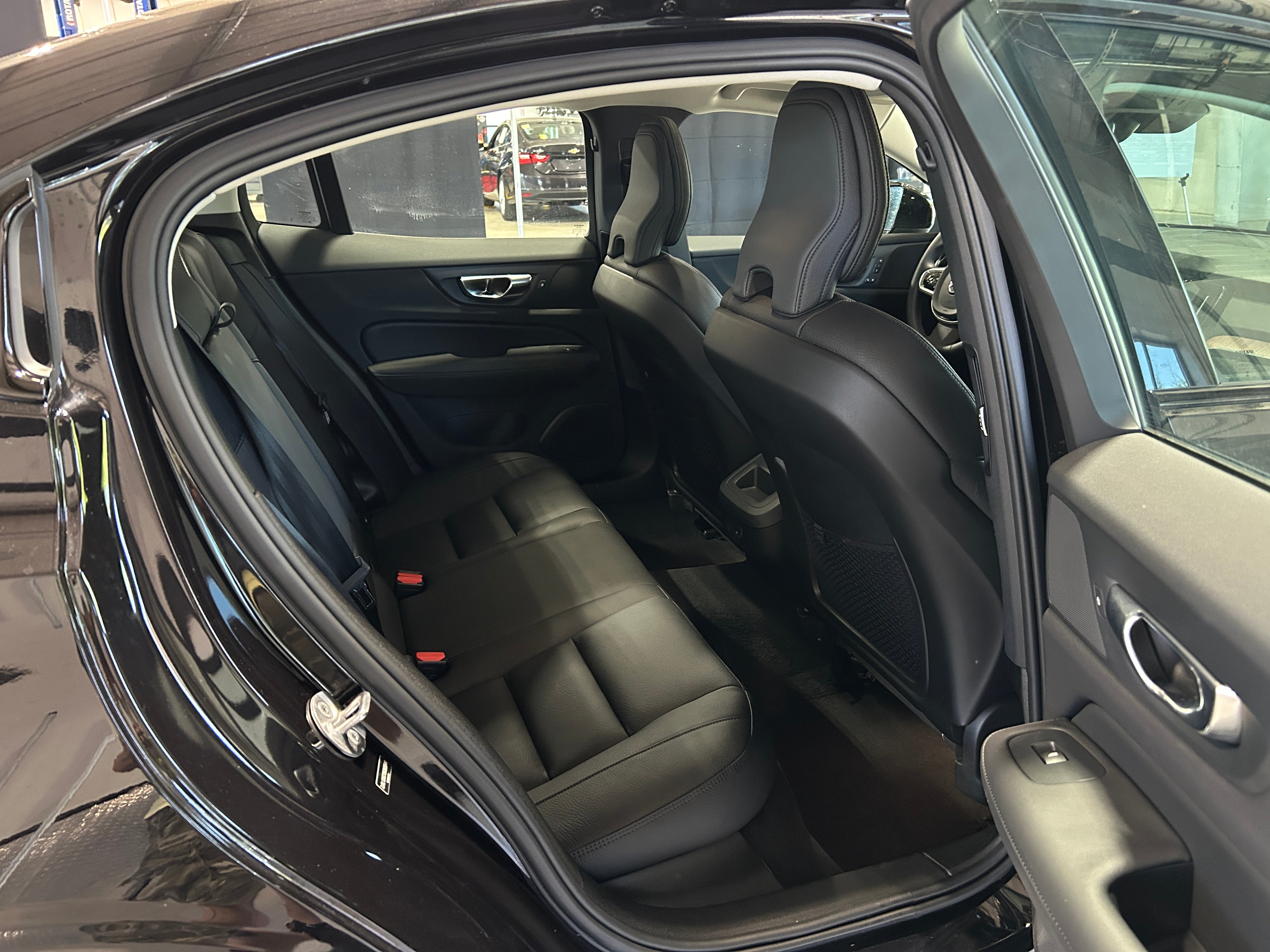 2025 Volvo S60 B5 Plus 5
