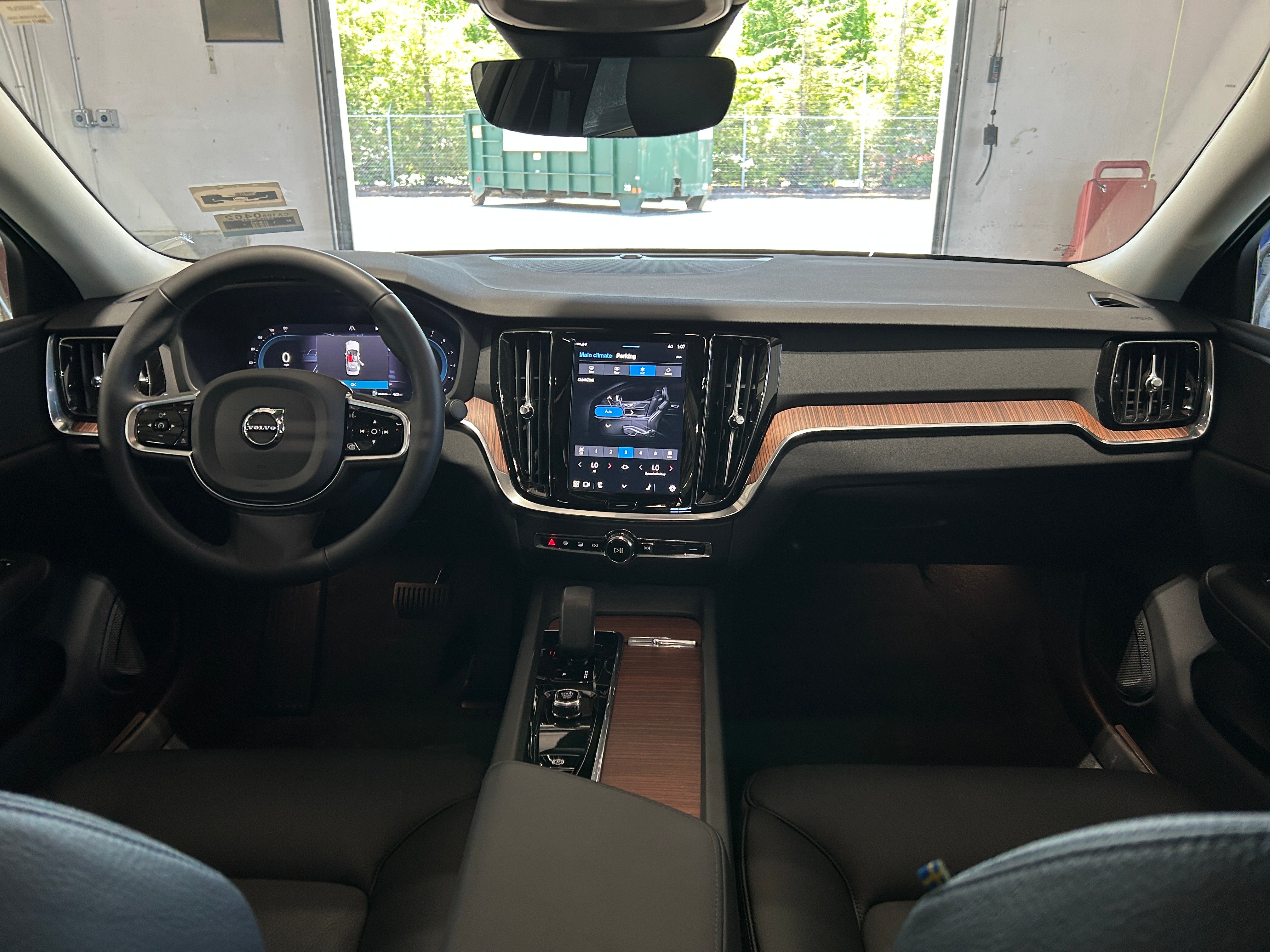 2025 Volvo S60 B5 Plus 2