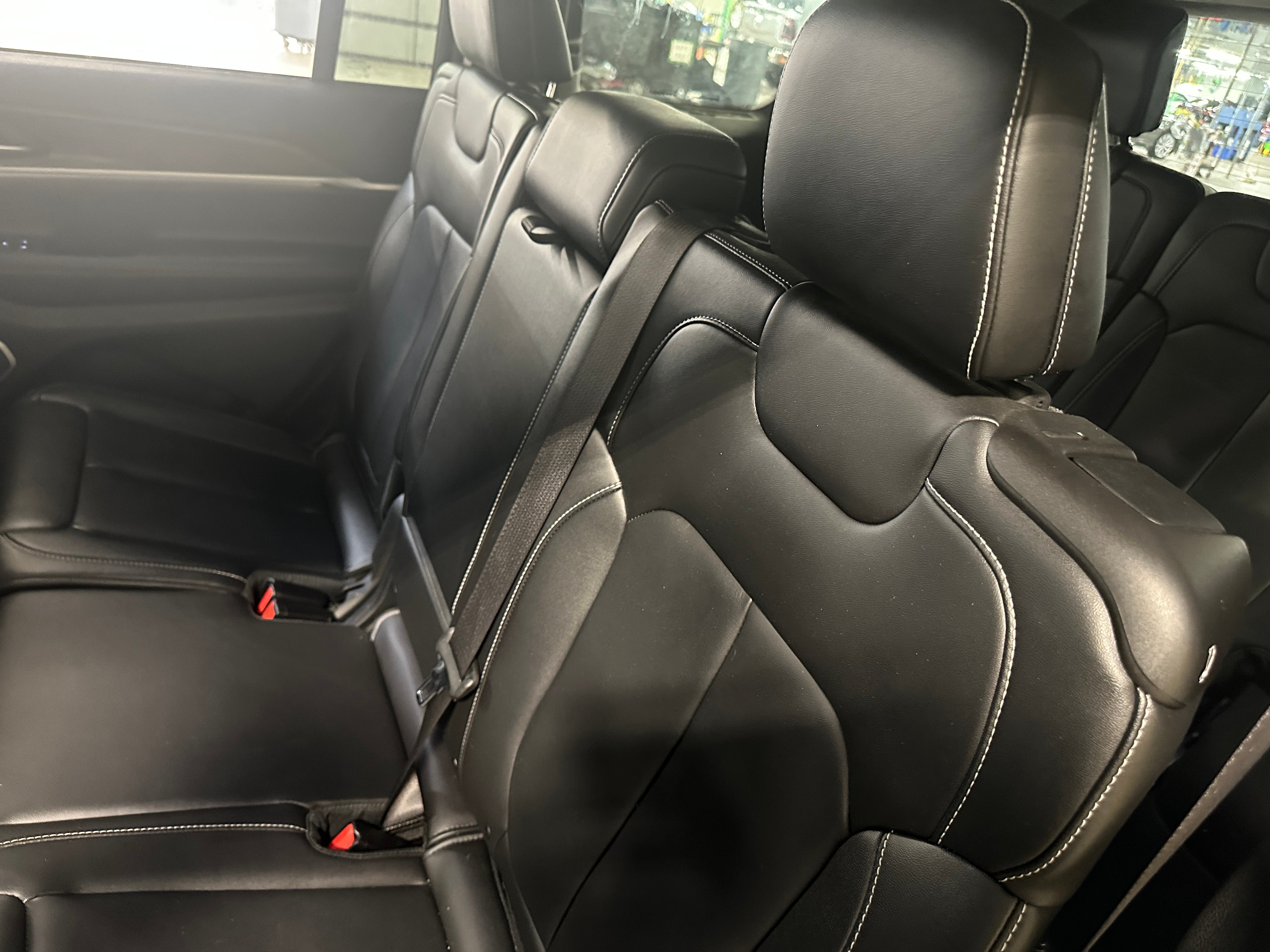 2022 Jeep Grand Cherokee L Limited Edition 5