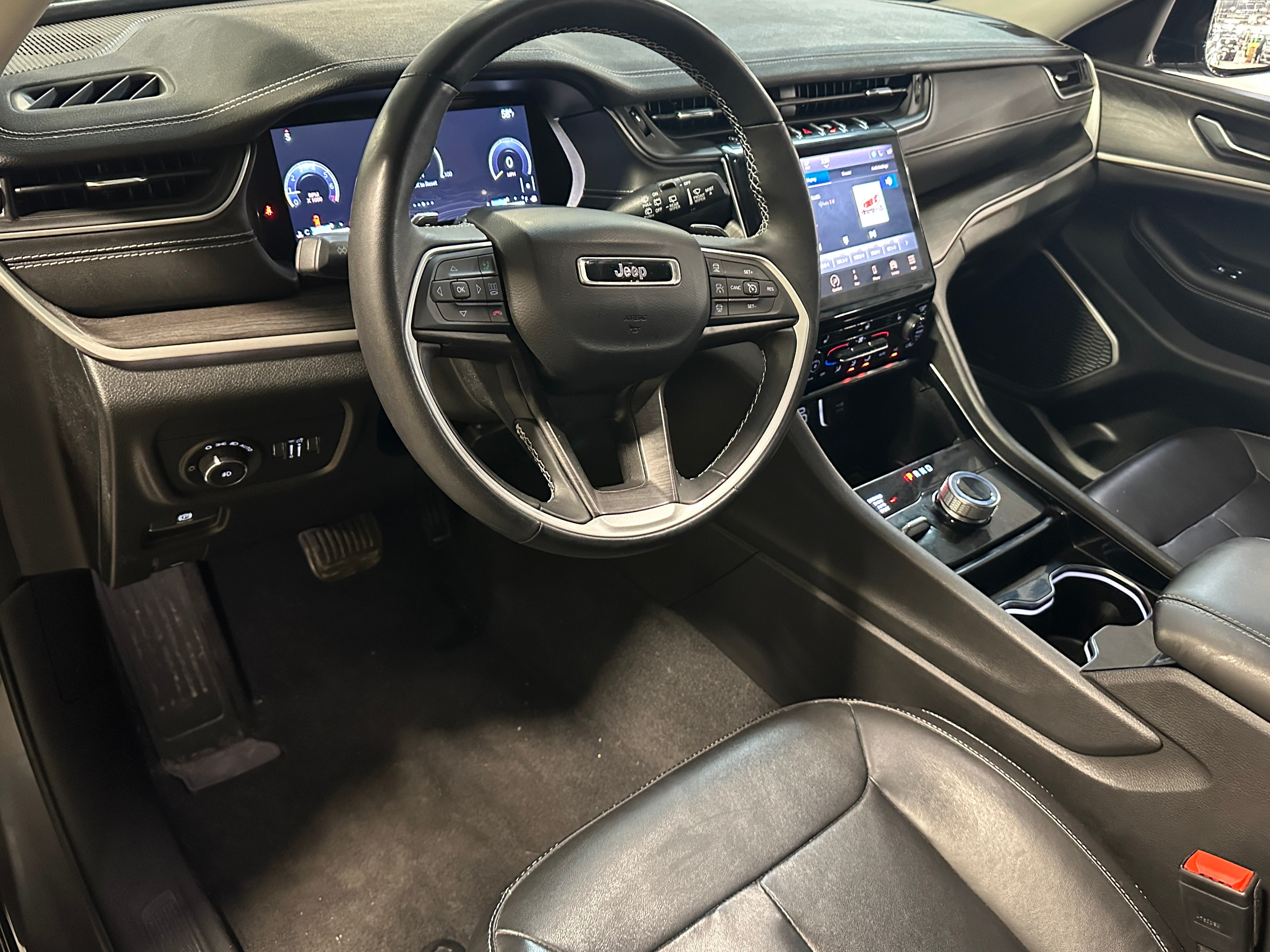 2022 Jeep Grand Cherokee L Limited Edition 2