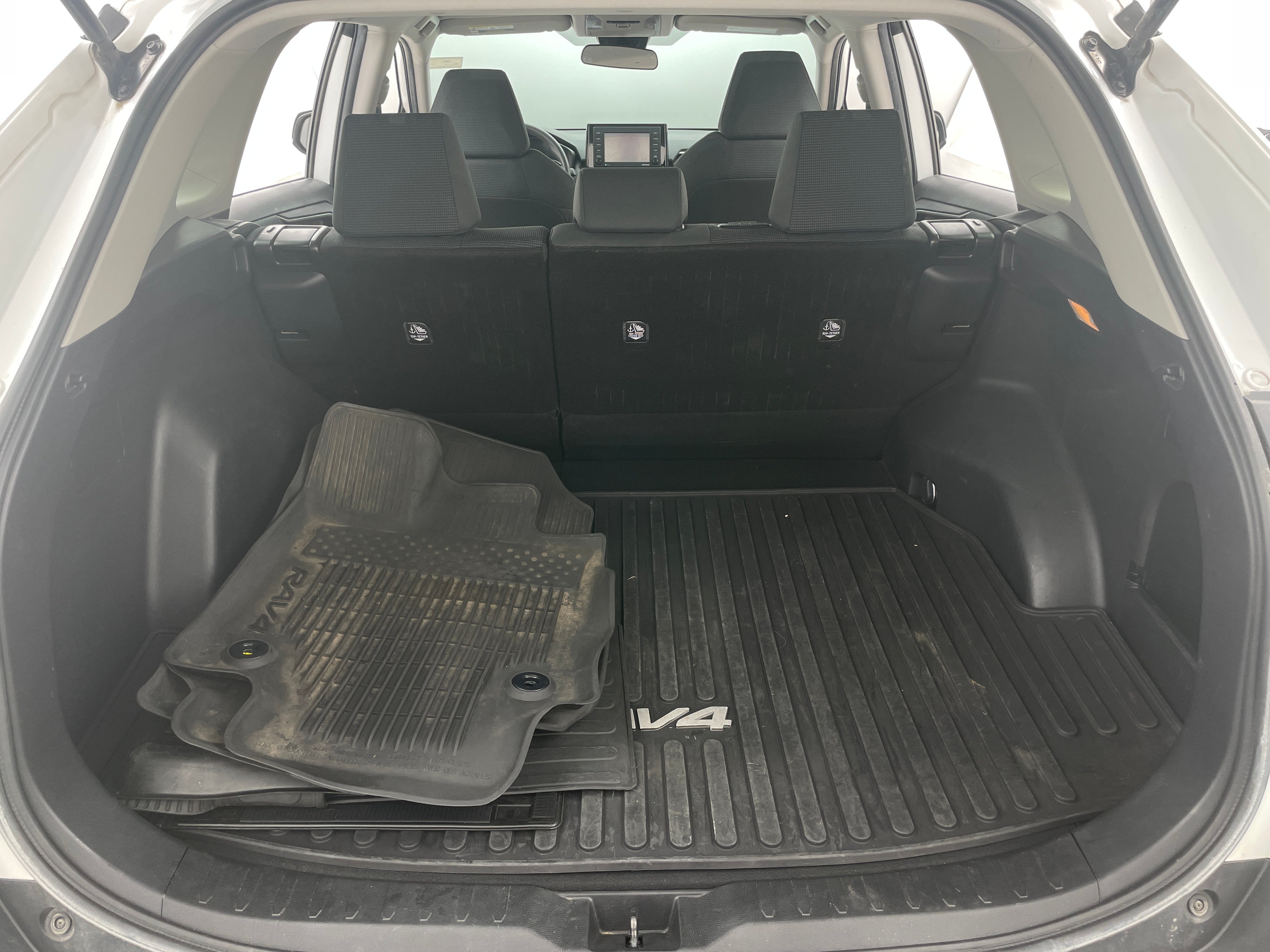 2021 Toyota RAV4 LE 7