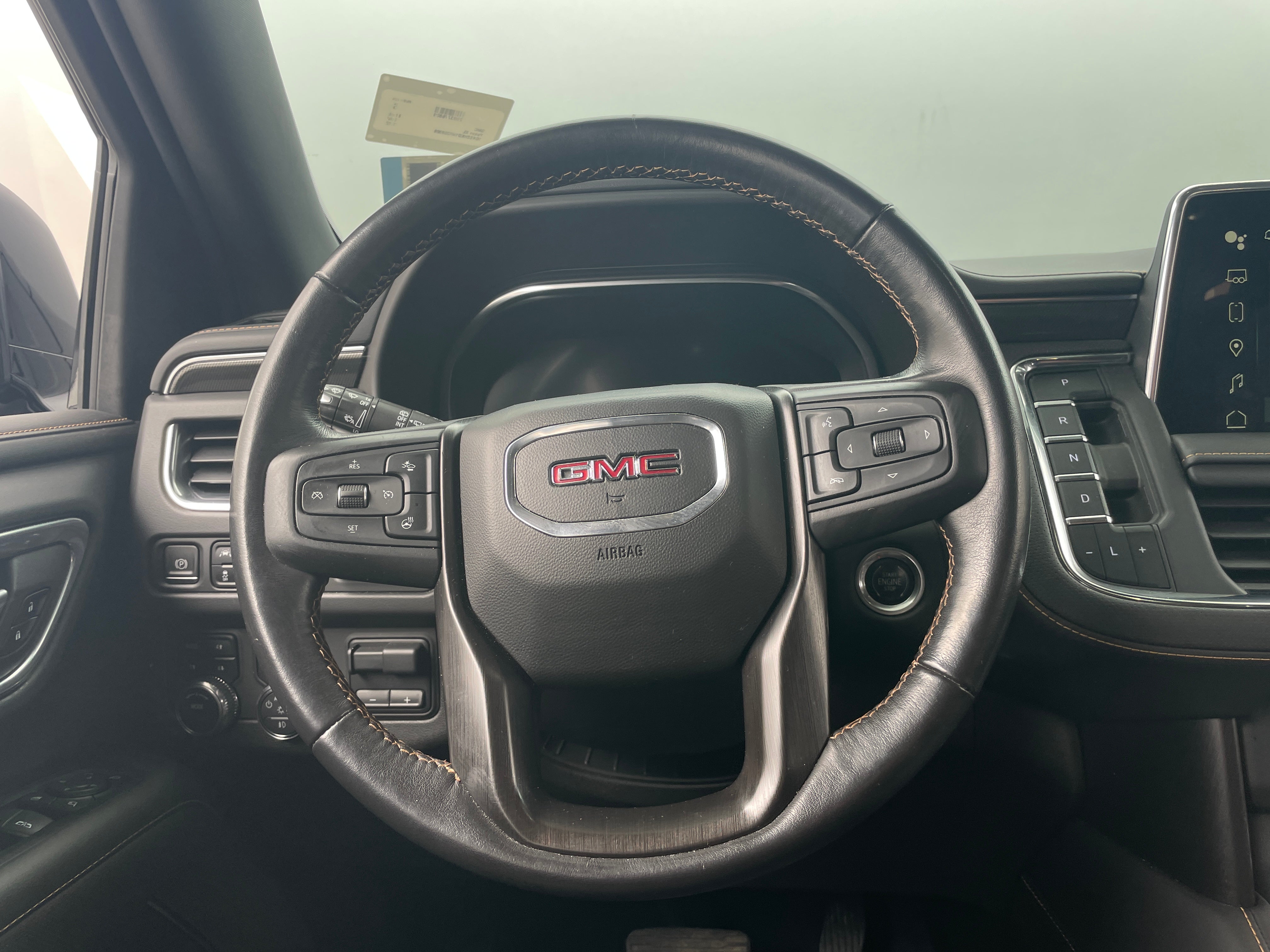 2022 GMC Yukon XL AT4 4