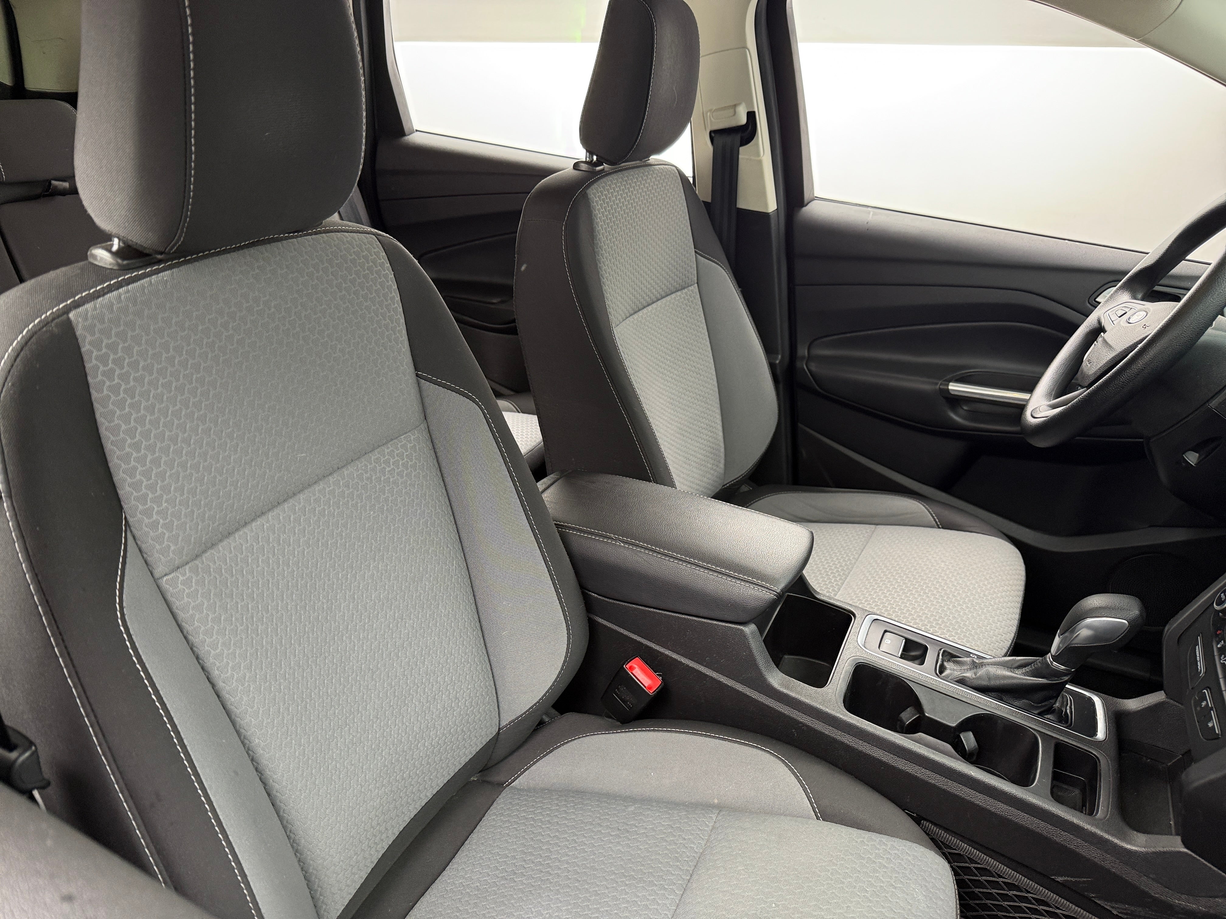 2019 Ford Escape SE 2