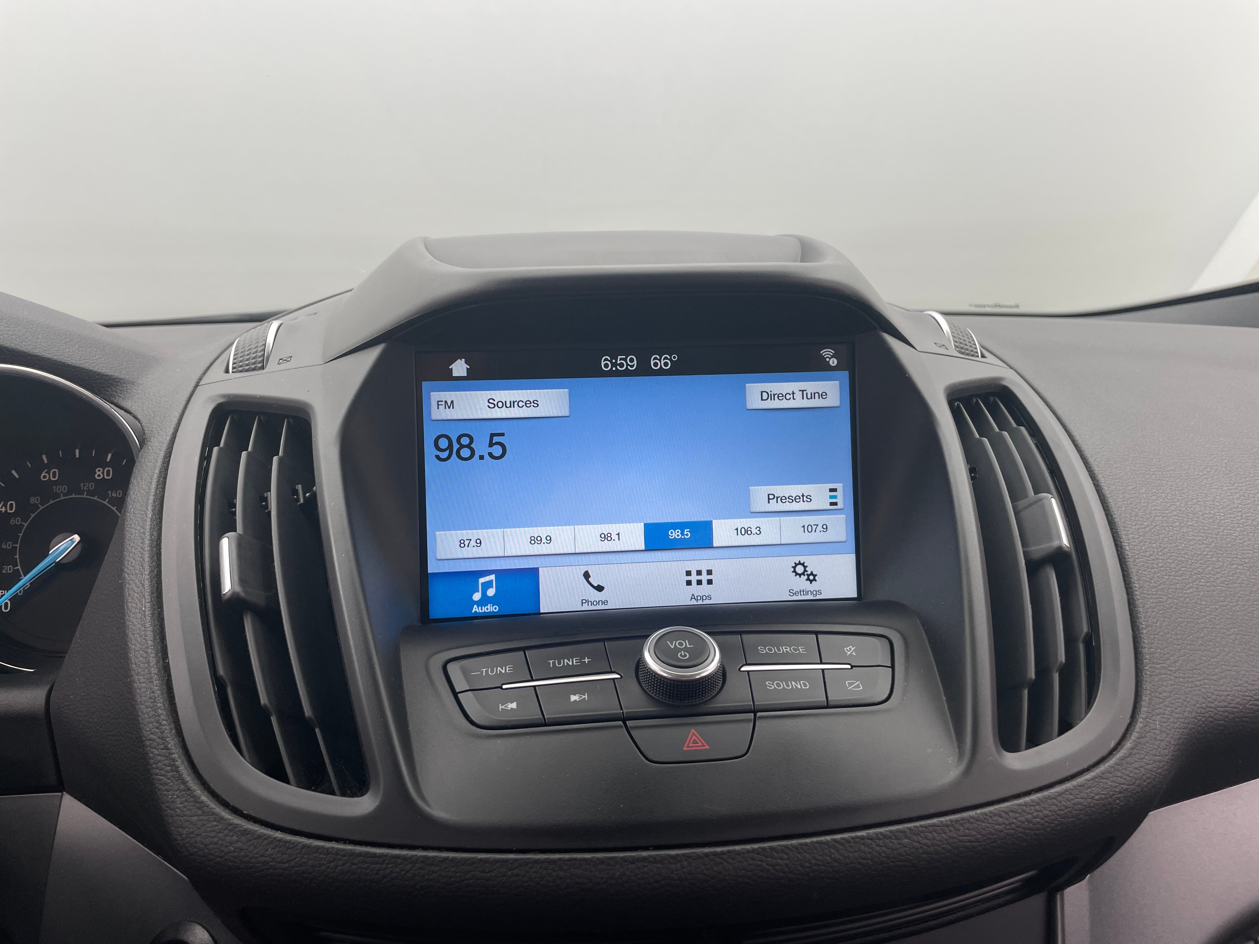 2019 Ford Escape SEL 3