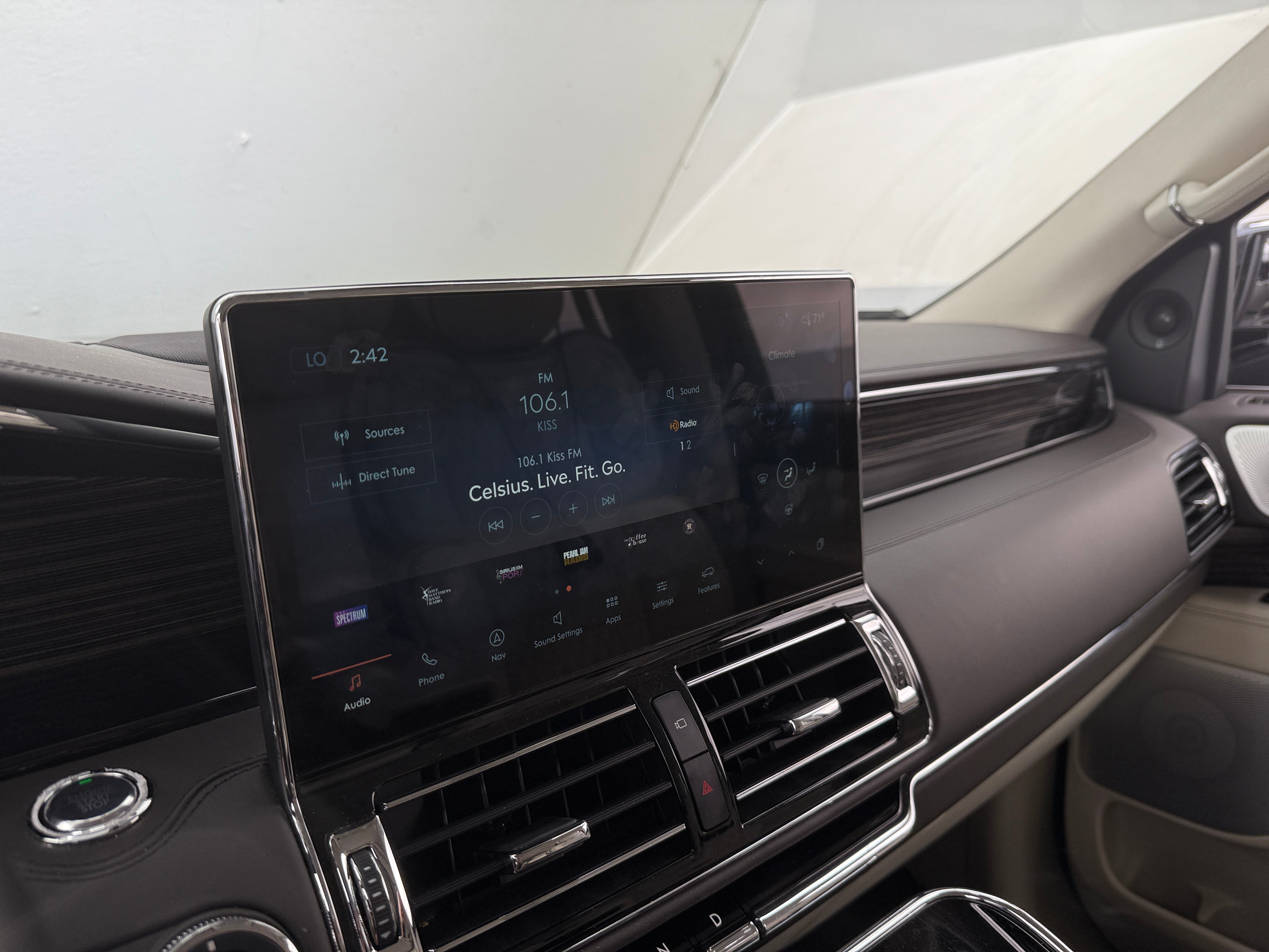 2023 Lincoln Navigator Black Label 3