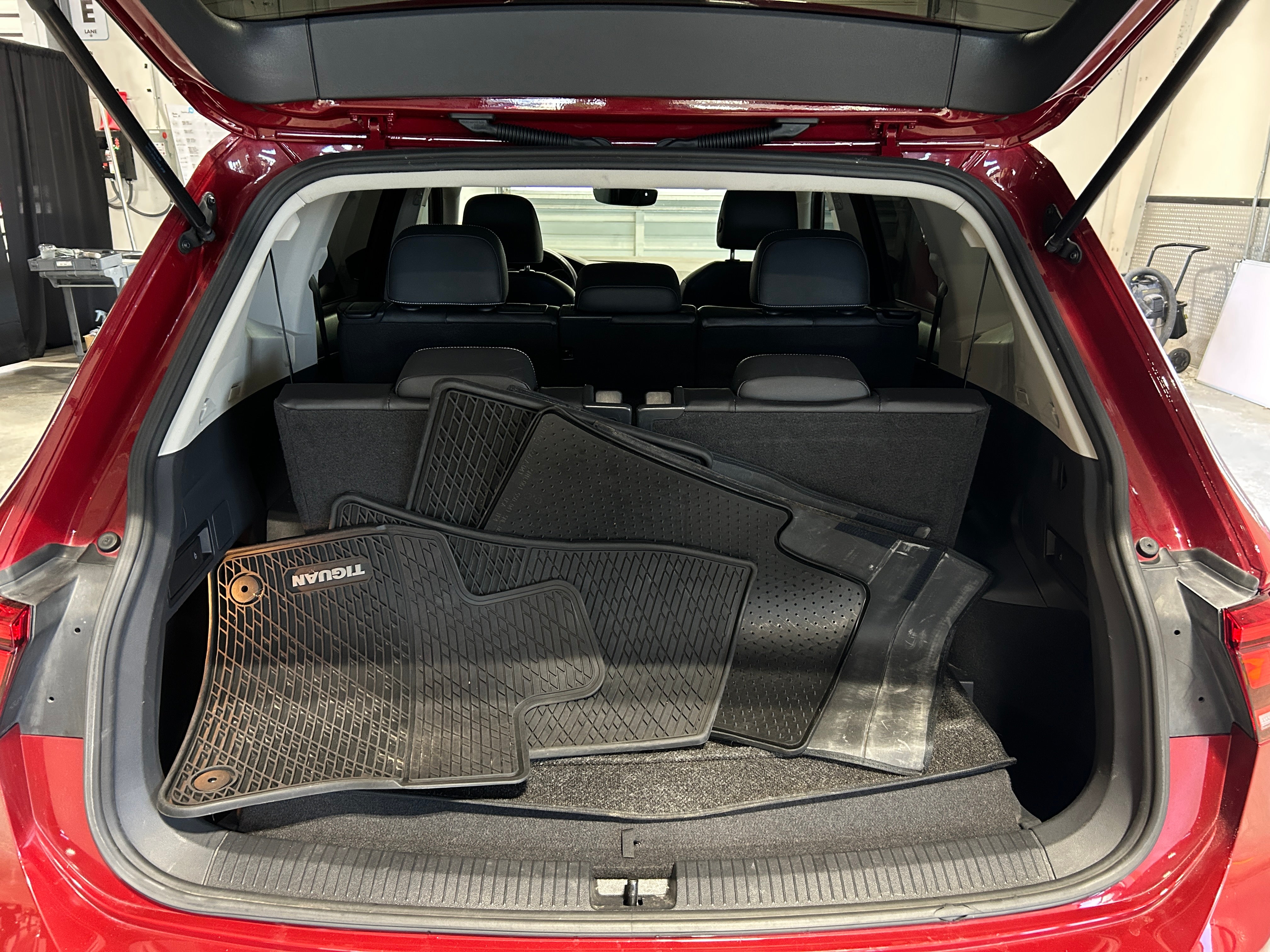 Thumbnail: 2021 Volkswagen Tiguan - 6