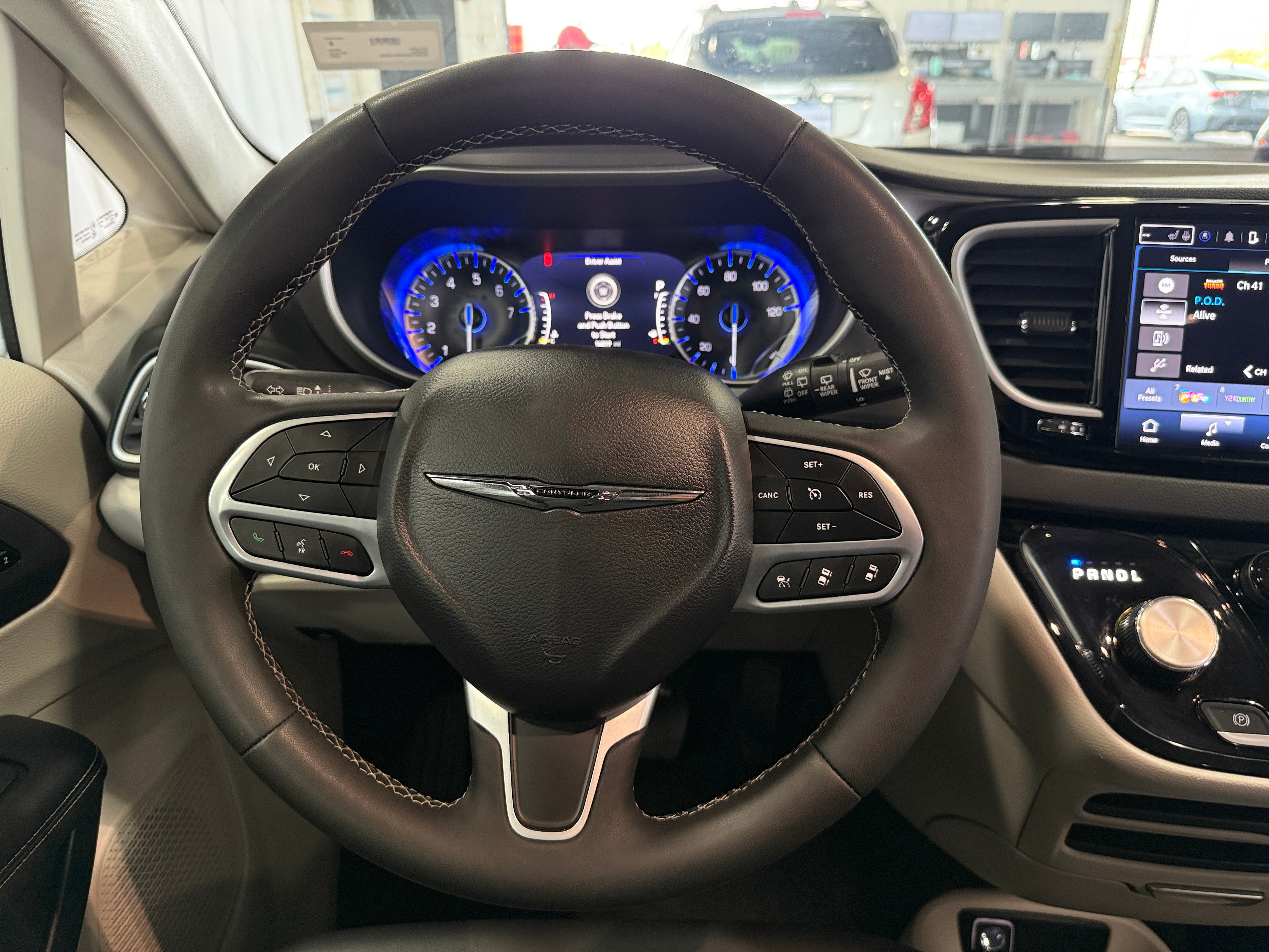 2024 Chrysler Pacifica Touring L 4