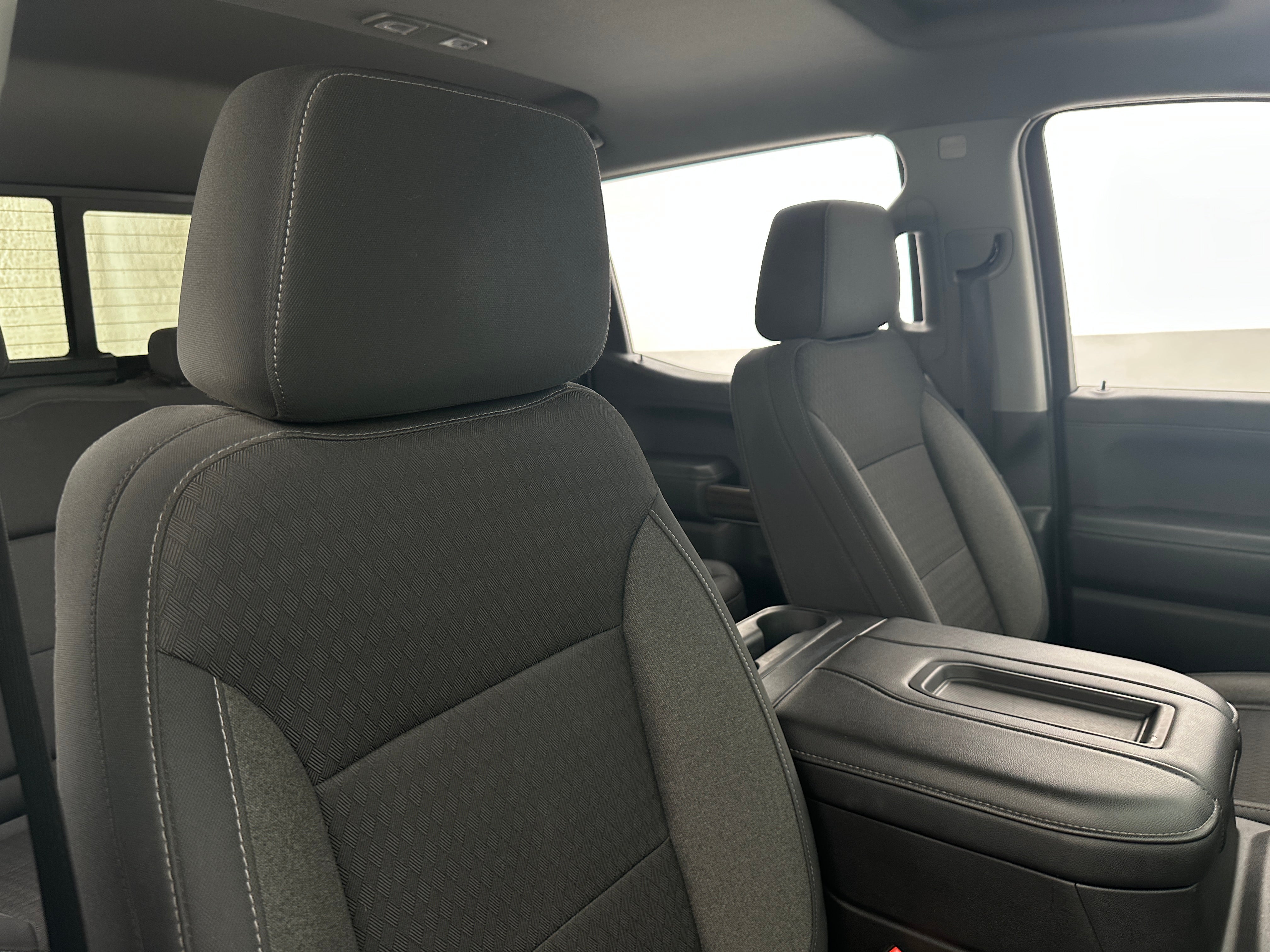 2020 Chevrolet Silverado 1500 RST 2