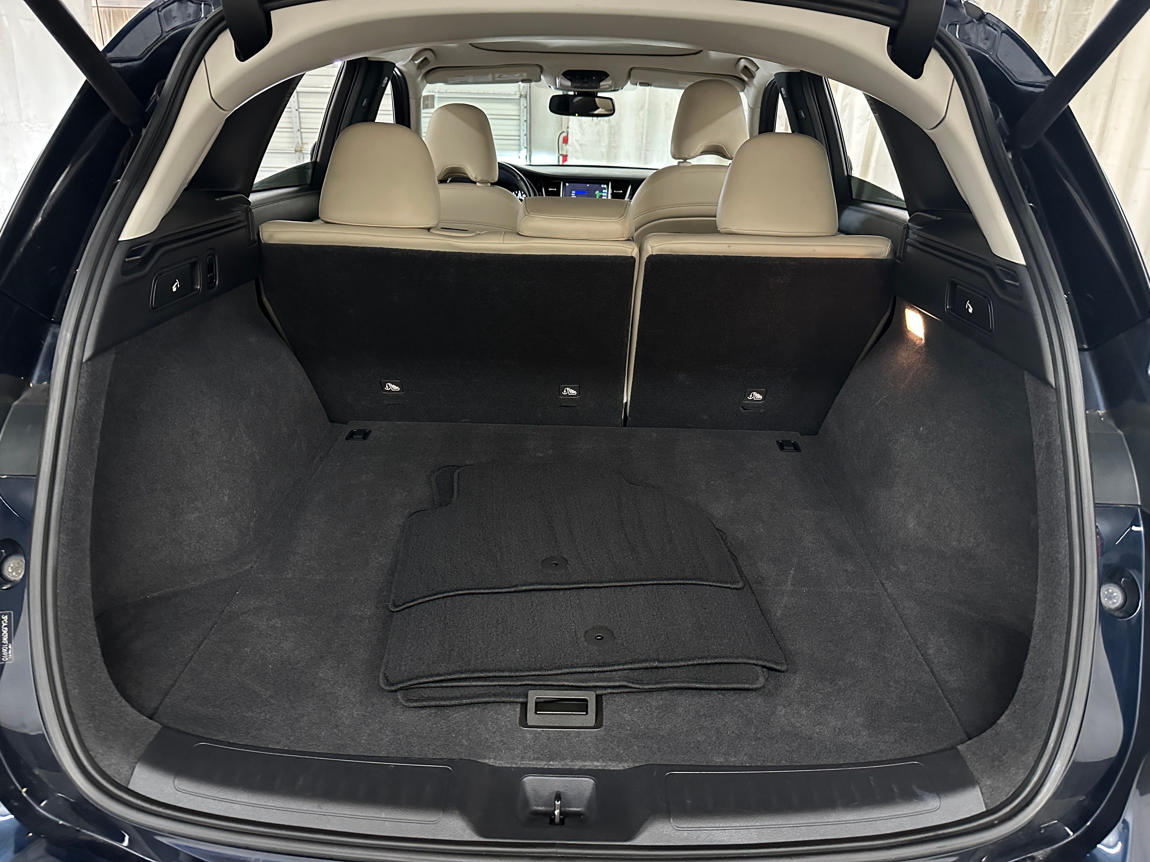 2019 INFINITI QX50 Essential 6