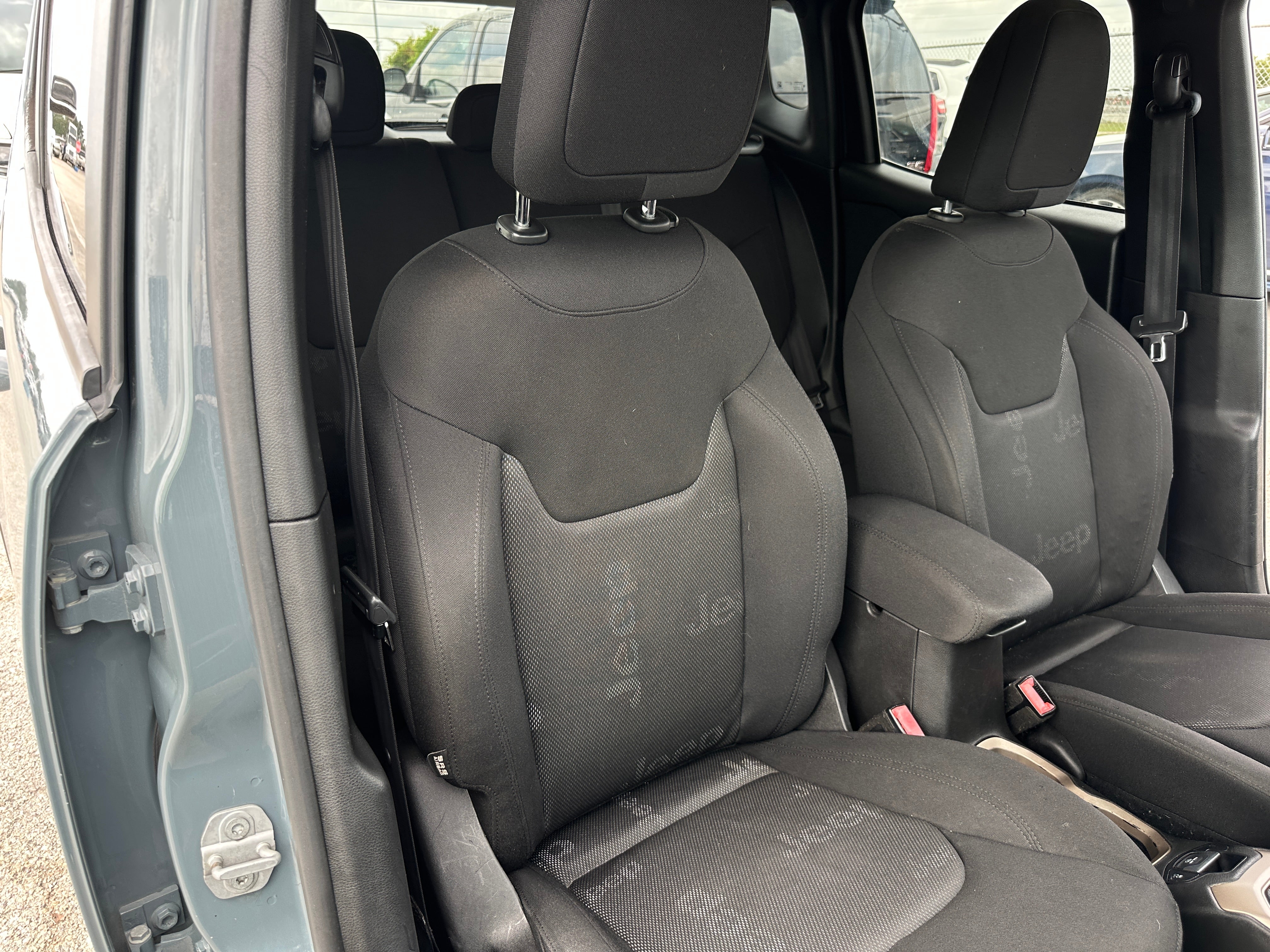 2017 Jeep Renegade Sport 2