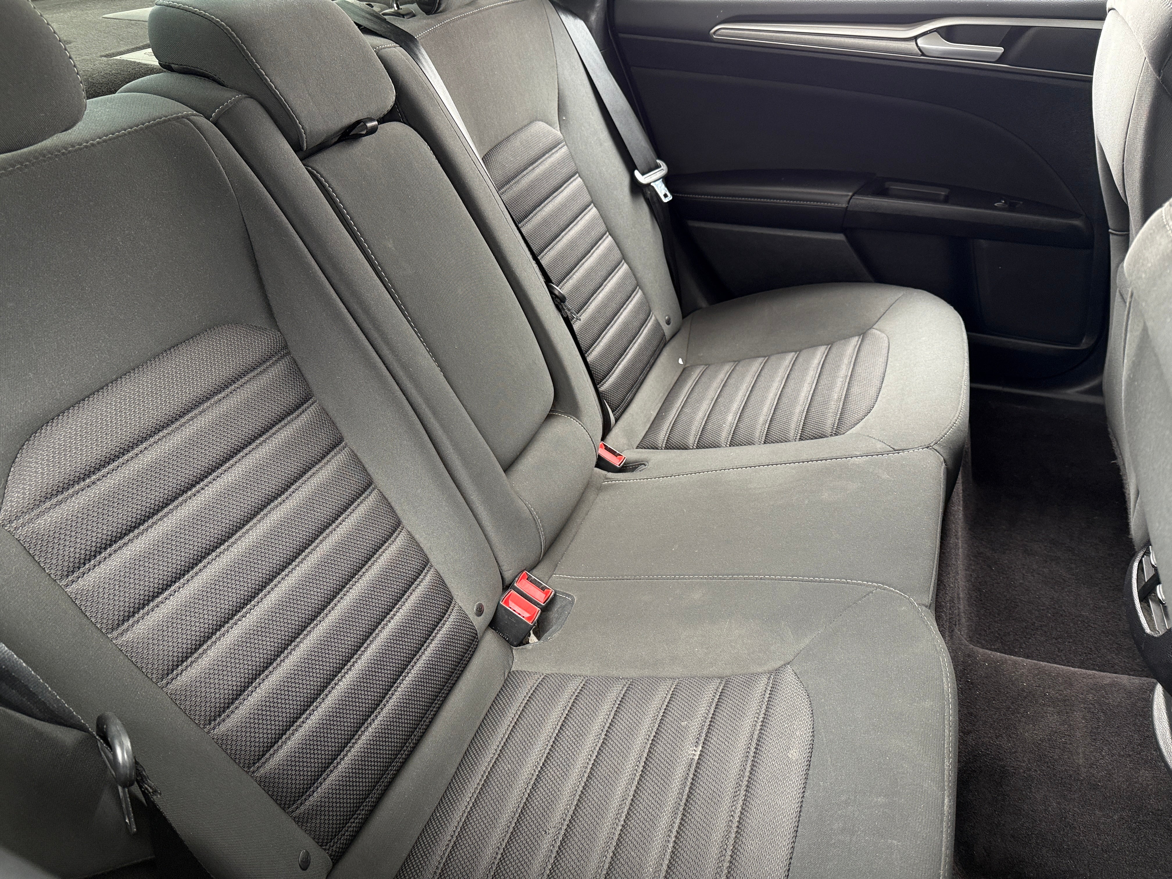2017 Ford Fusion SE 6