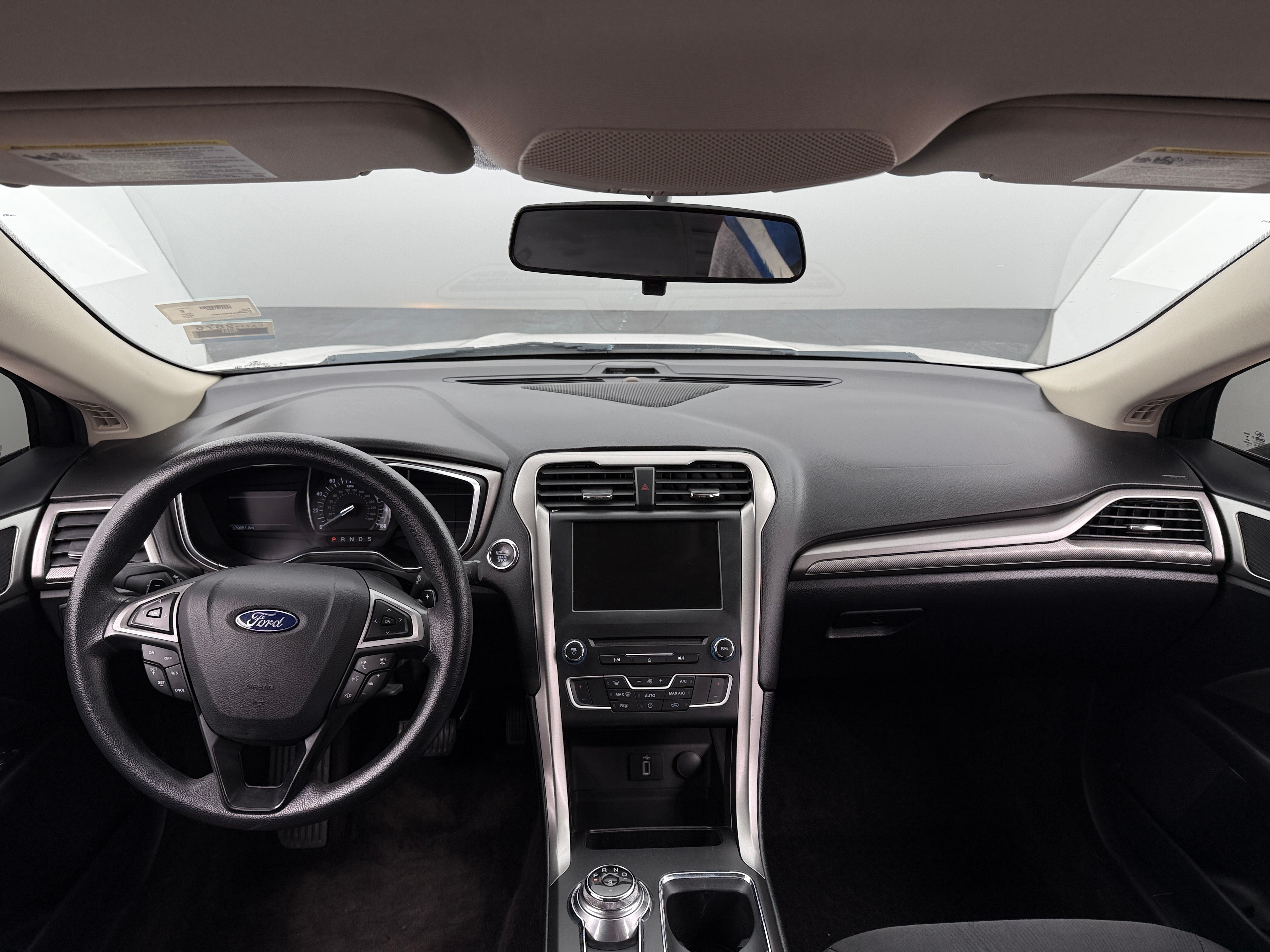 2017 Ford Fusion SE 3