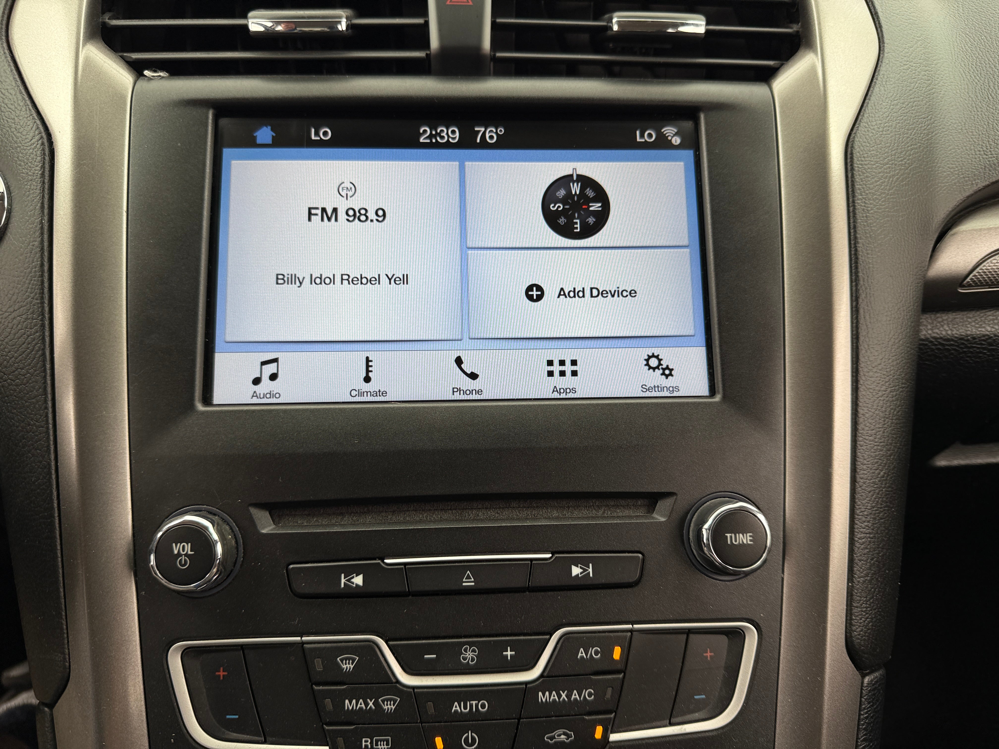 2017 Ford Fusion SE 4