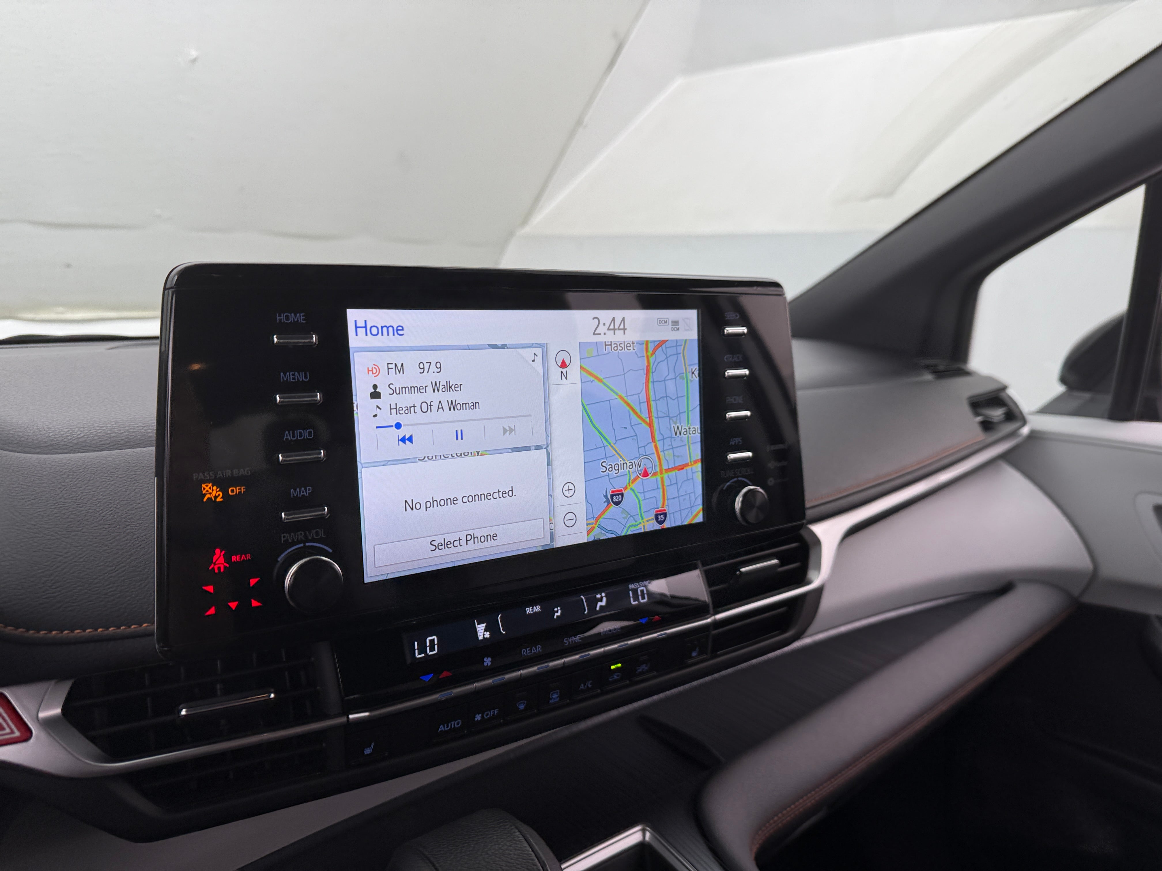 2024 Toyota Sienna XSE 3