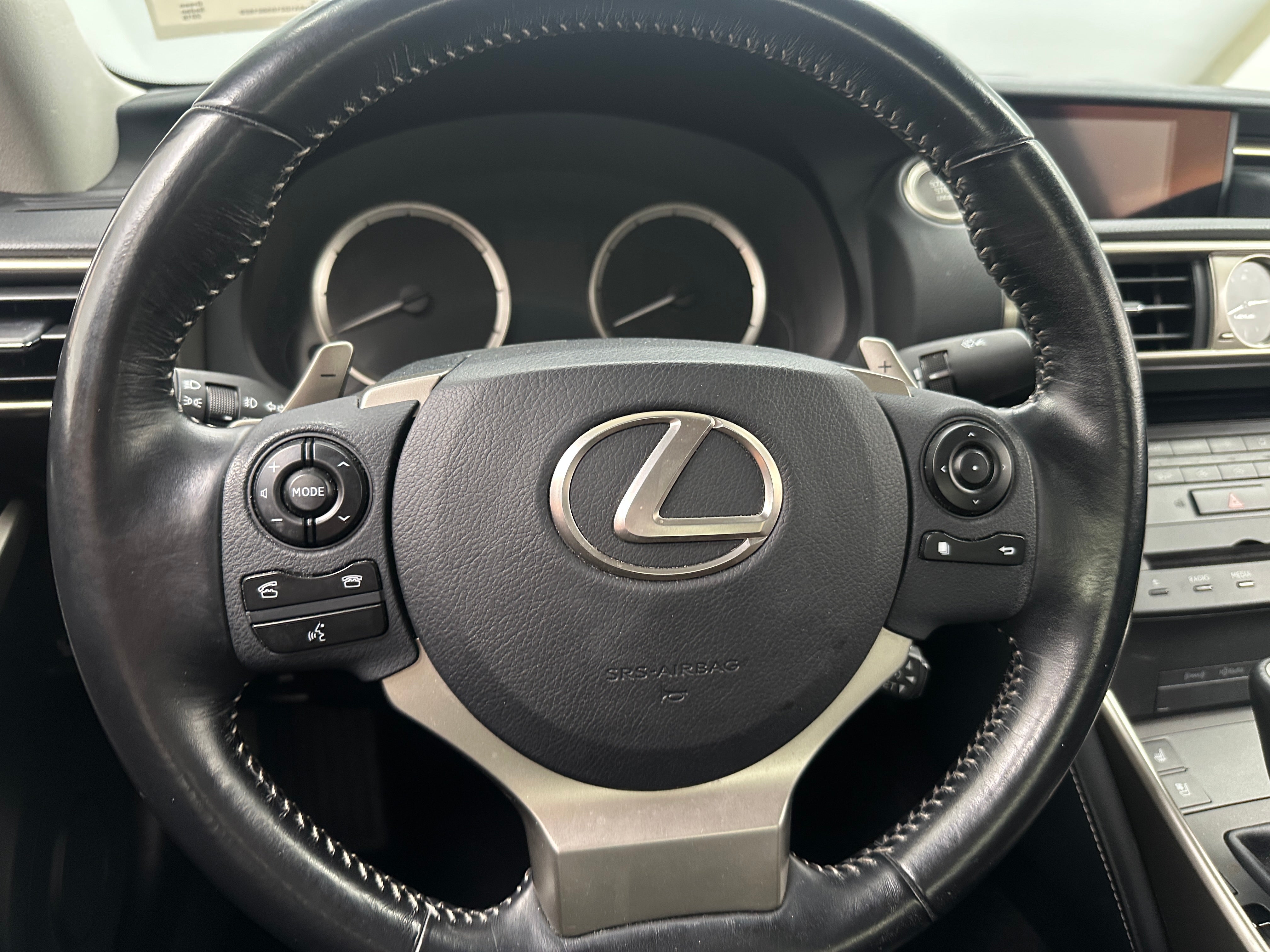 2016 Lexus IS 200t 4