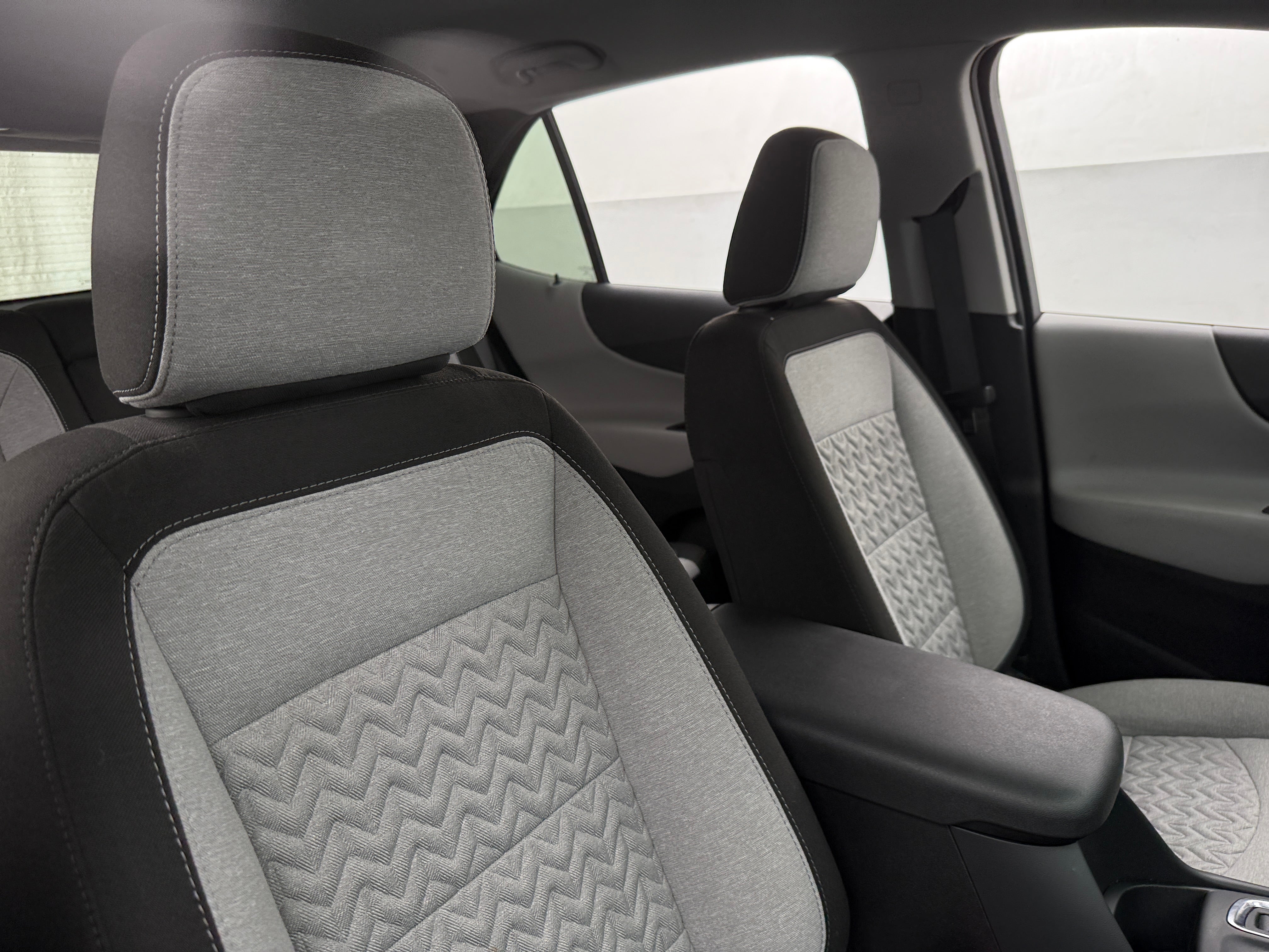 2024 Chevrolet Equinox LS 2