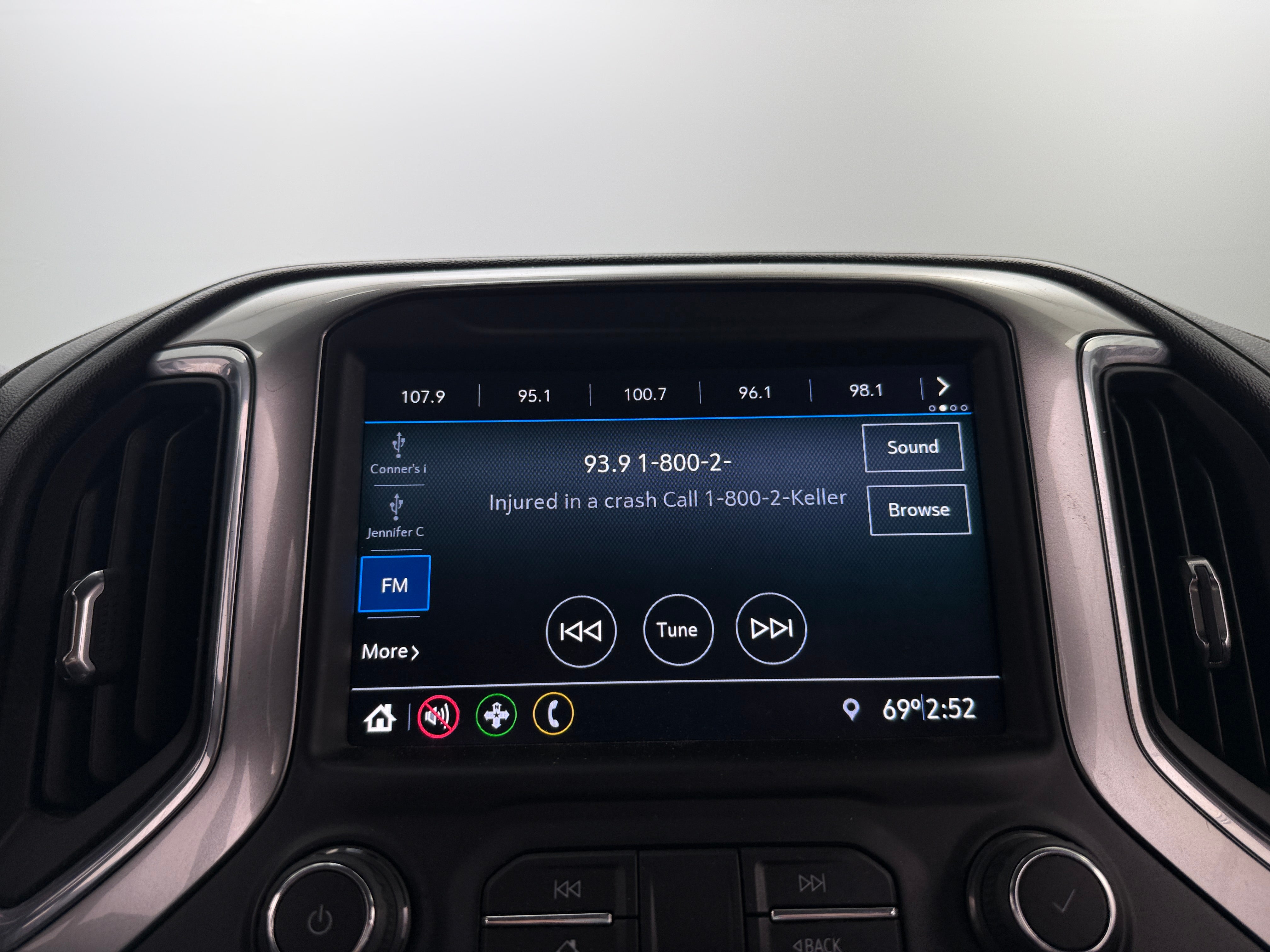 2020 Chevrolet Silverado 1500  4