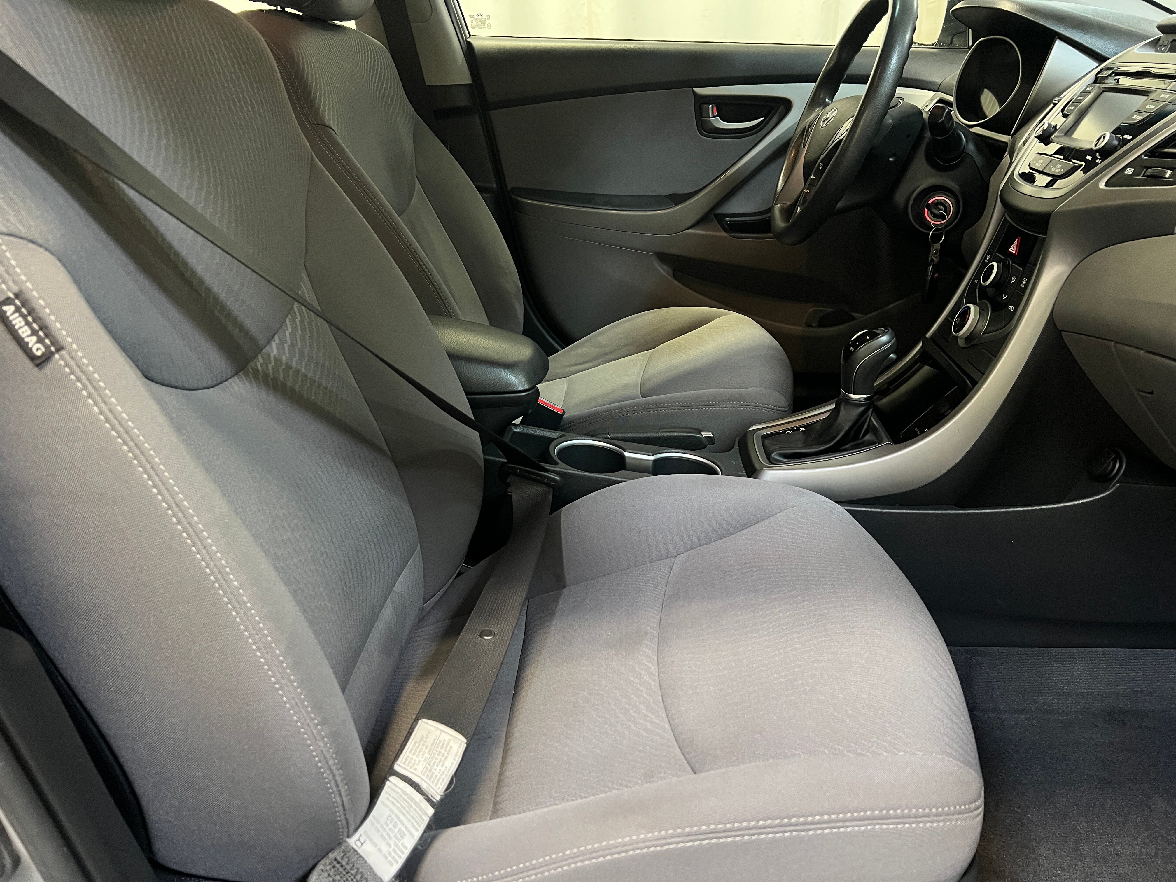 2015 Hyundai Elantra SE 2