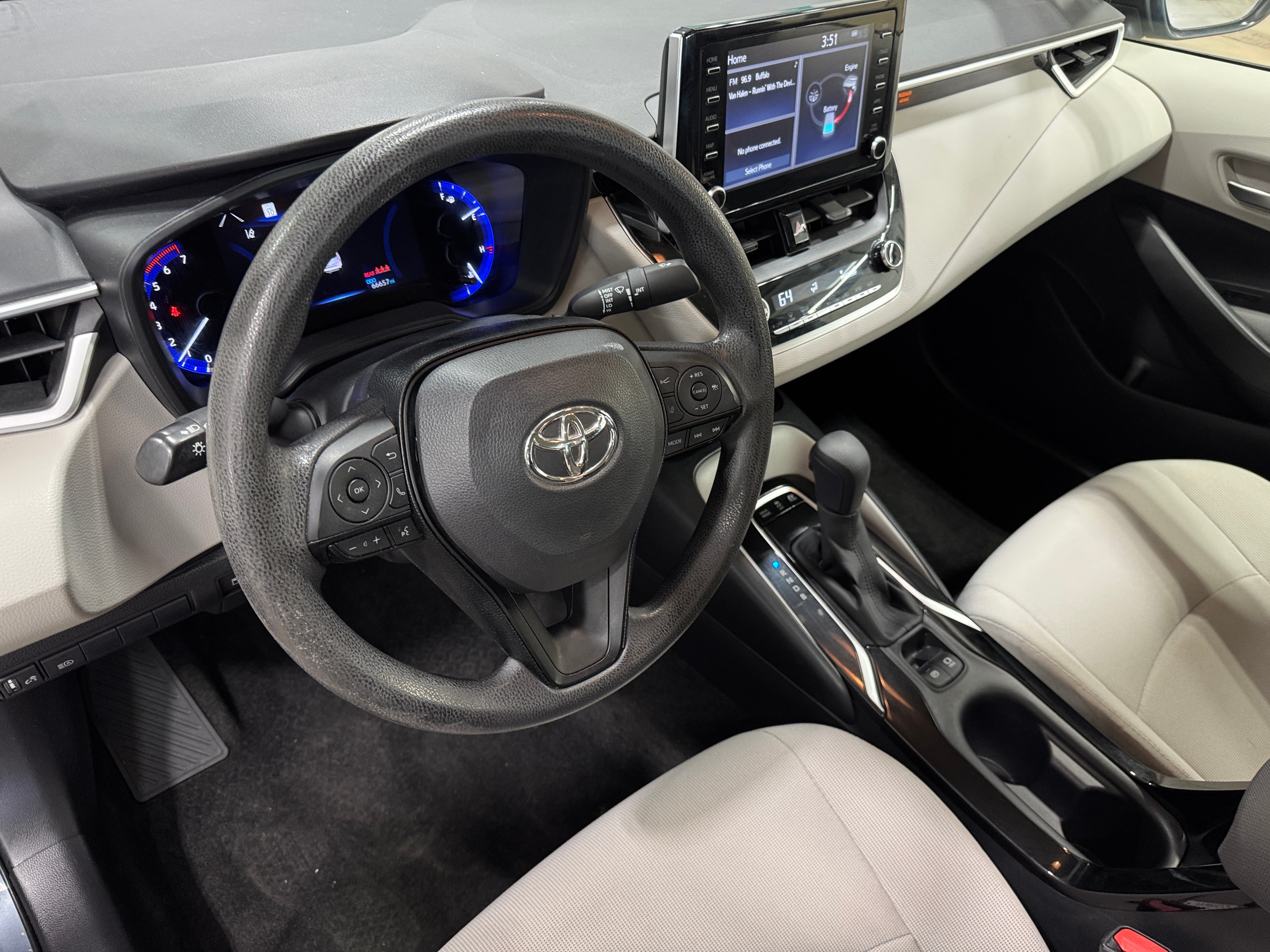 2020 Toyota Corolla LE 3