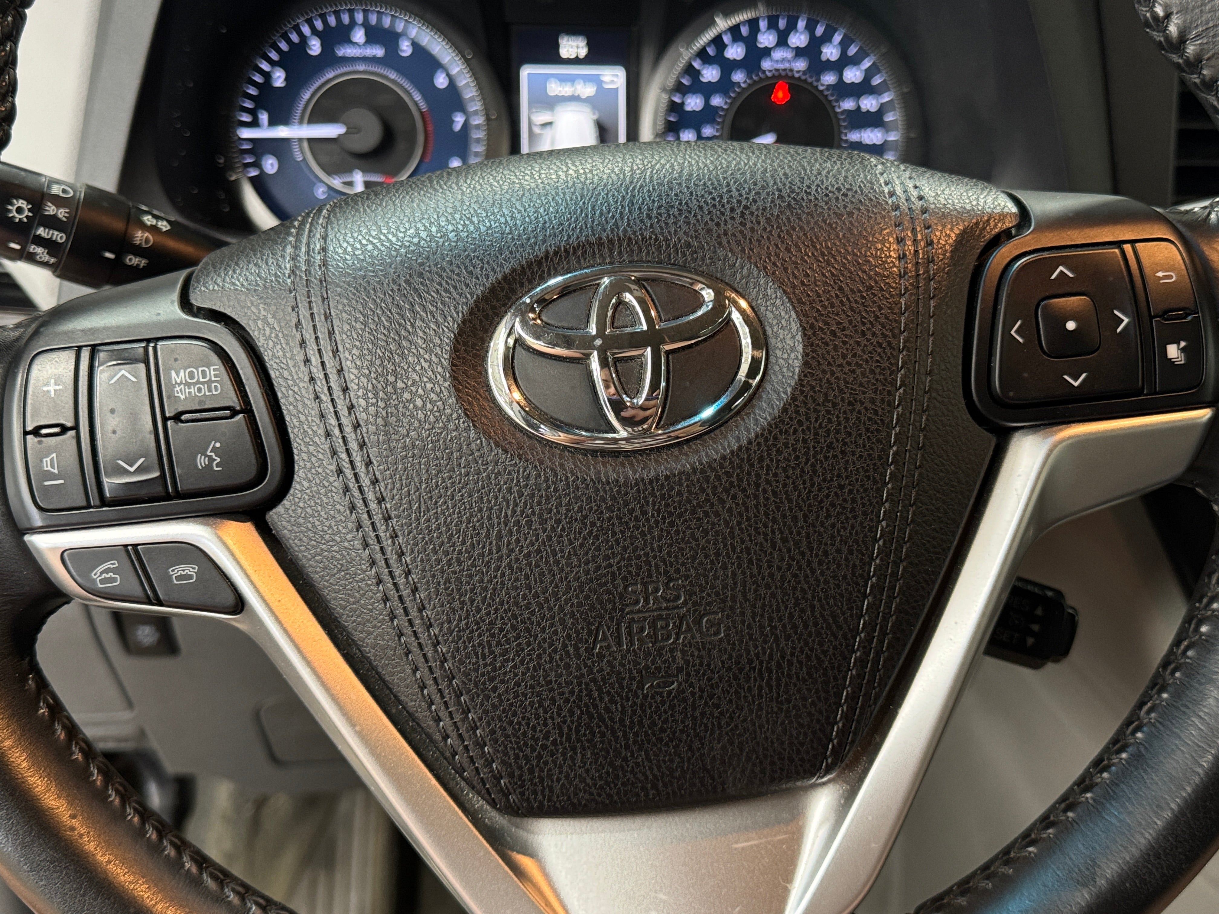 2015 Toyota Sienna XLE 4