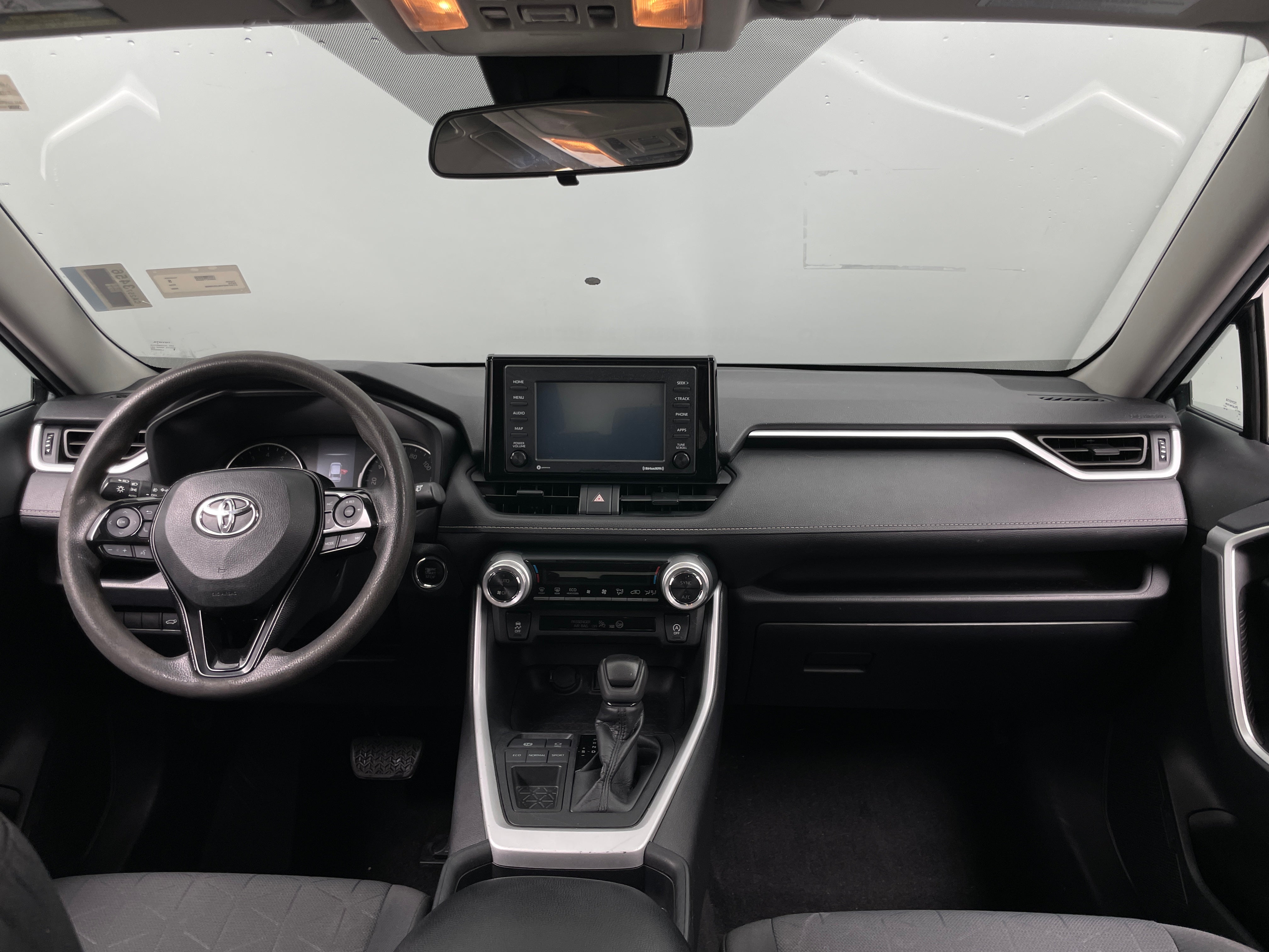 2020 Toyota RAV4 XLE 3