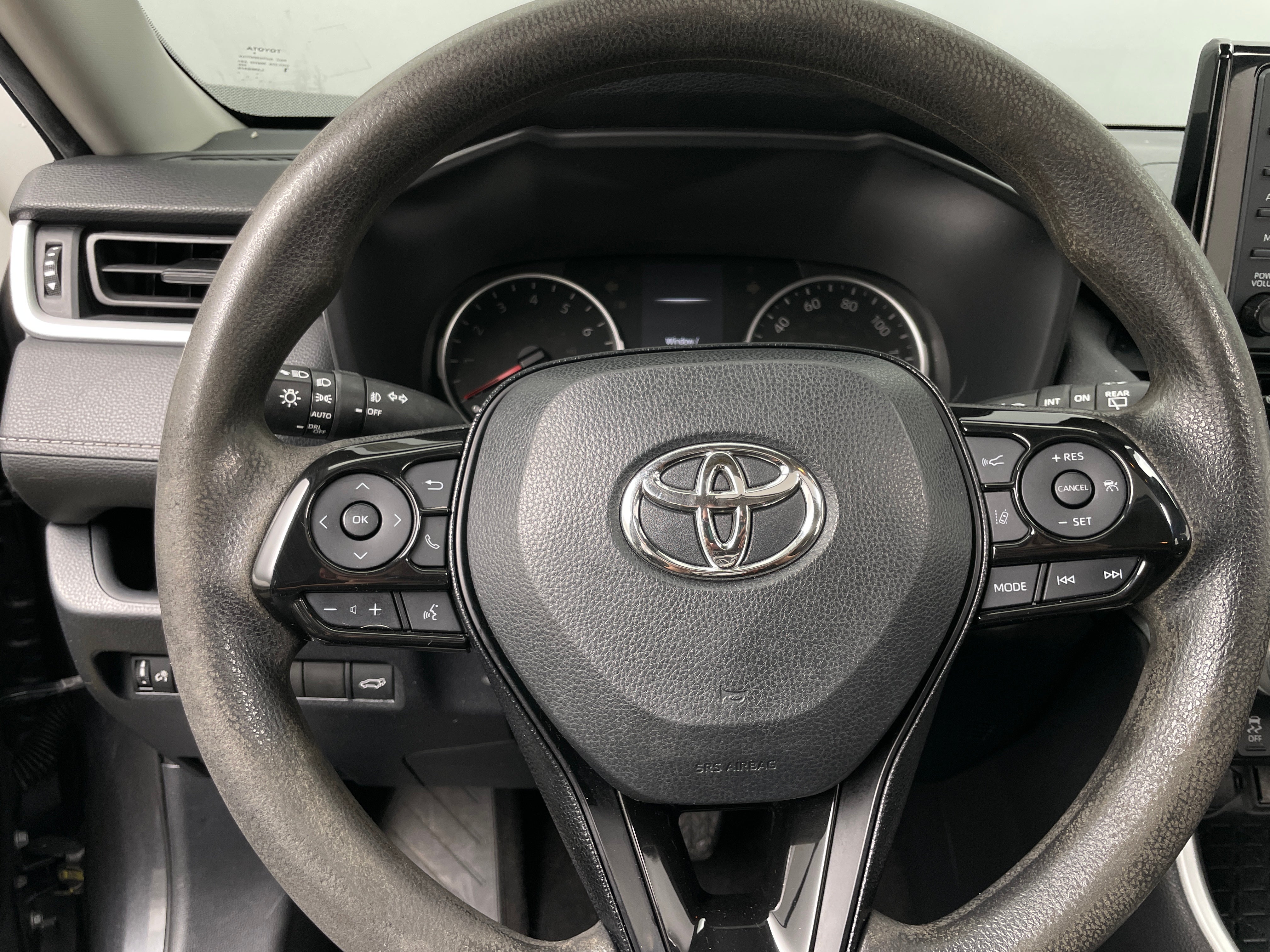 2020 Toyota RAV4 XLE 5