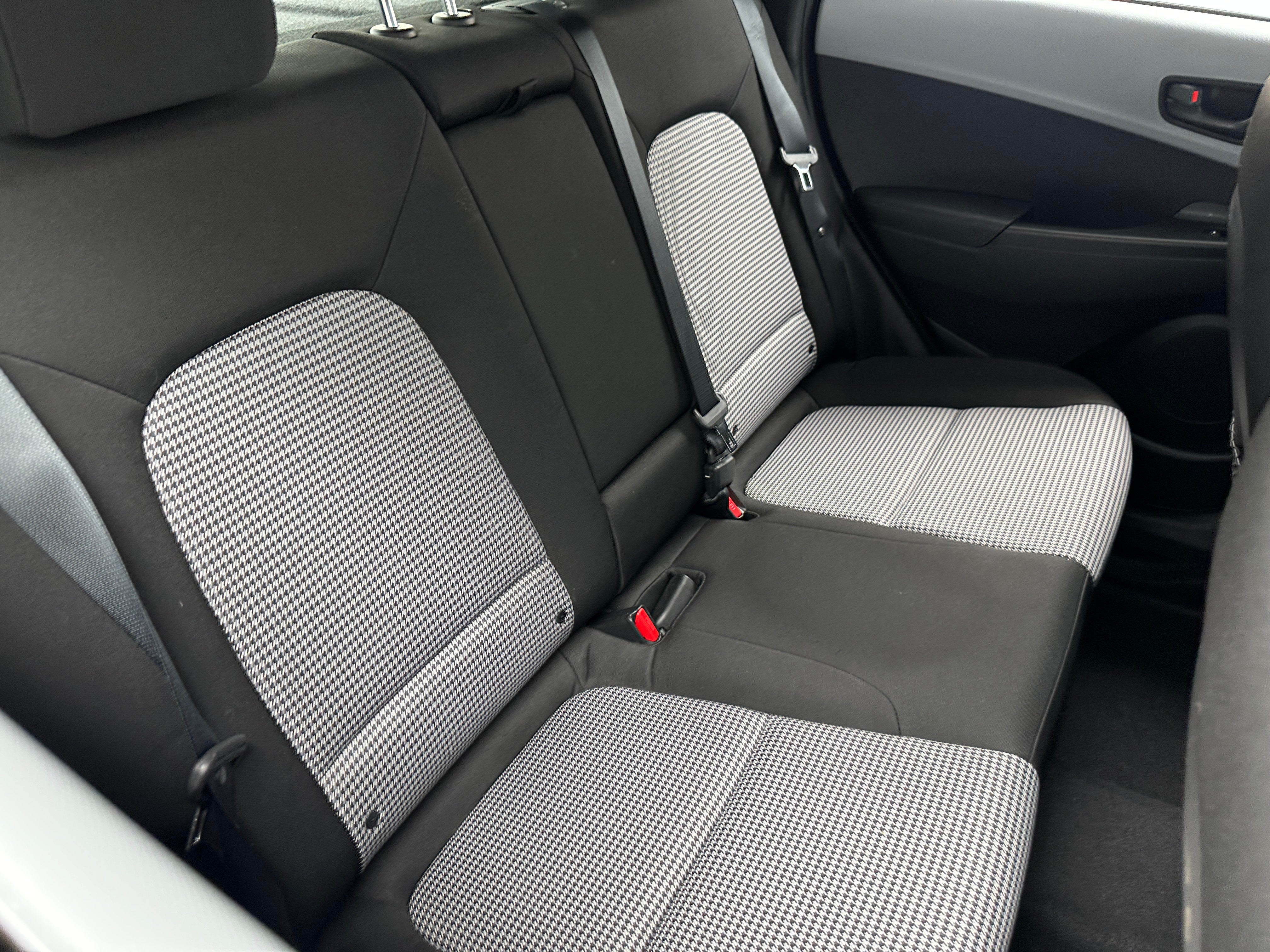 2021 Hyundai Kona SE 6