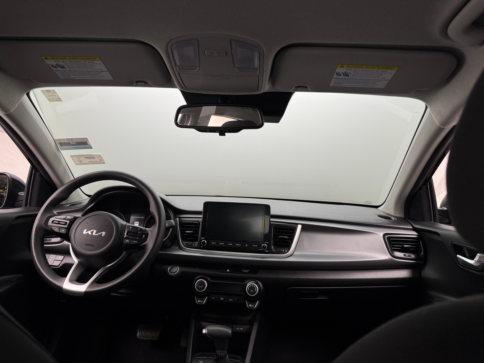 Thumbnail: 2023 Kia Rio - 3