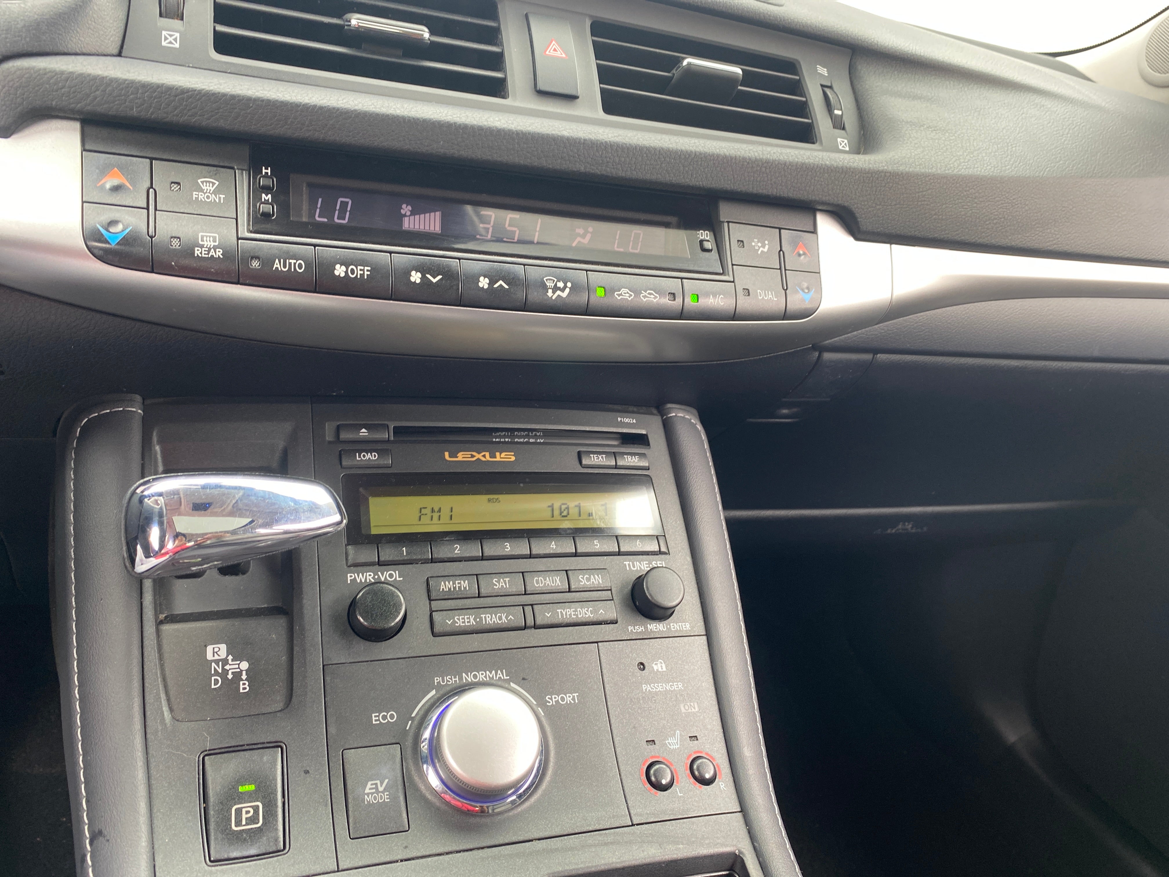2012 Lexus CT 200h 4