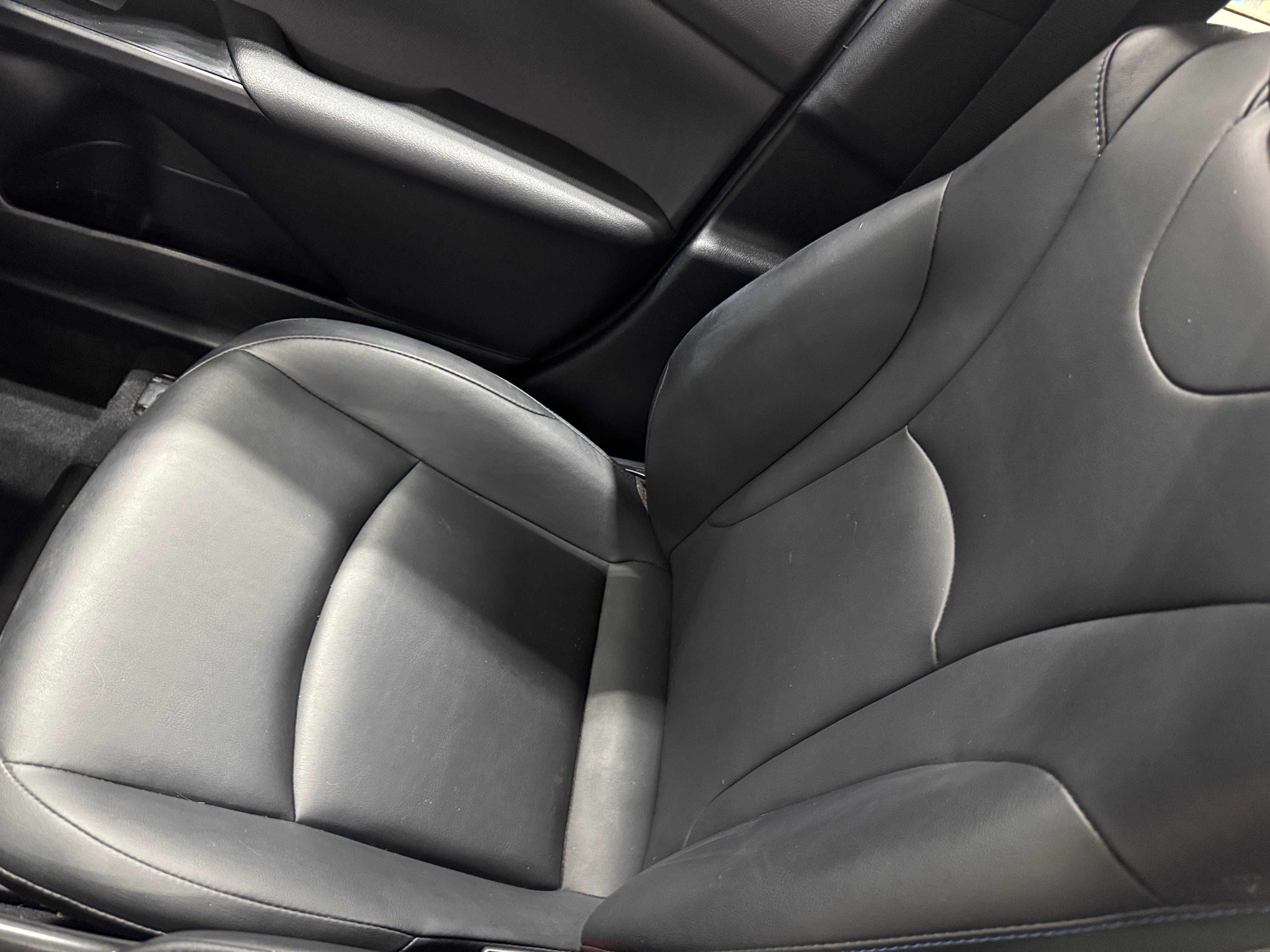 2017 Toyota Prius Four 2