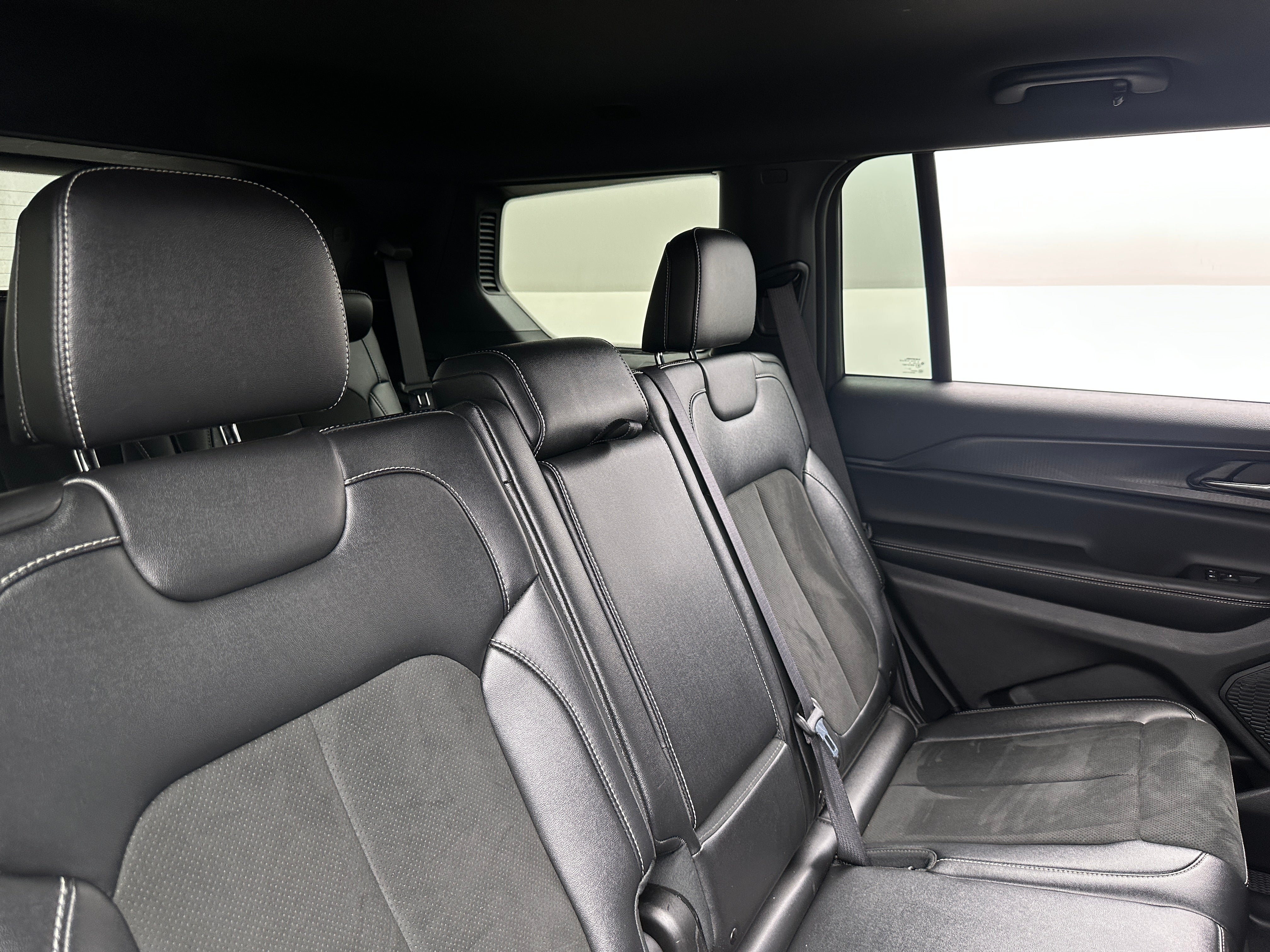 2024 Jeep Grand Cherokee L Altitude 6