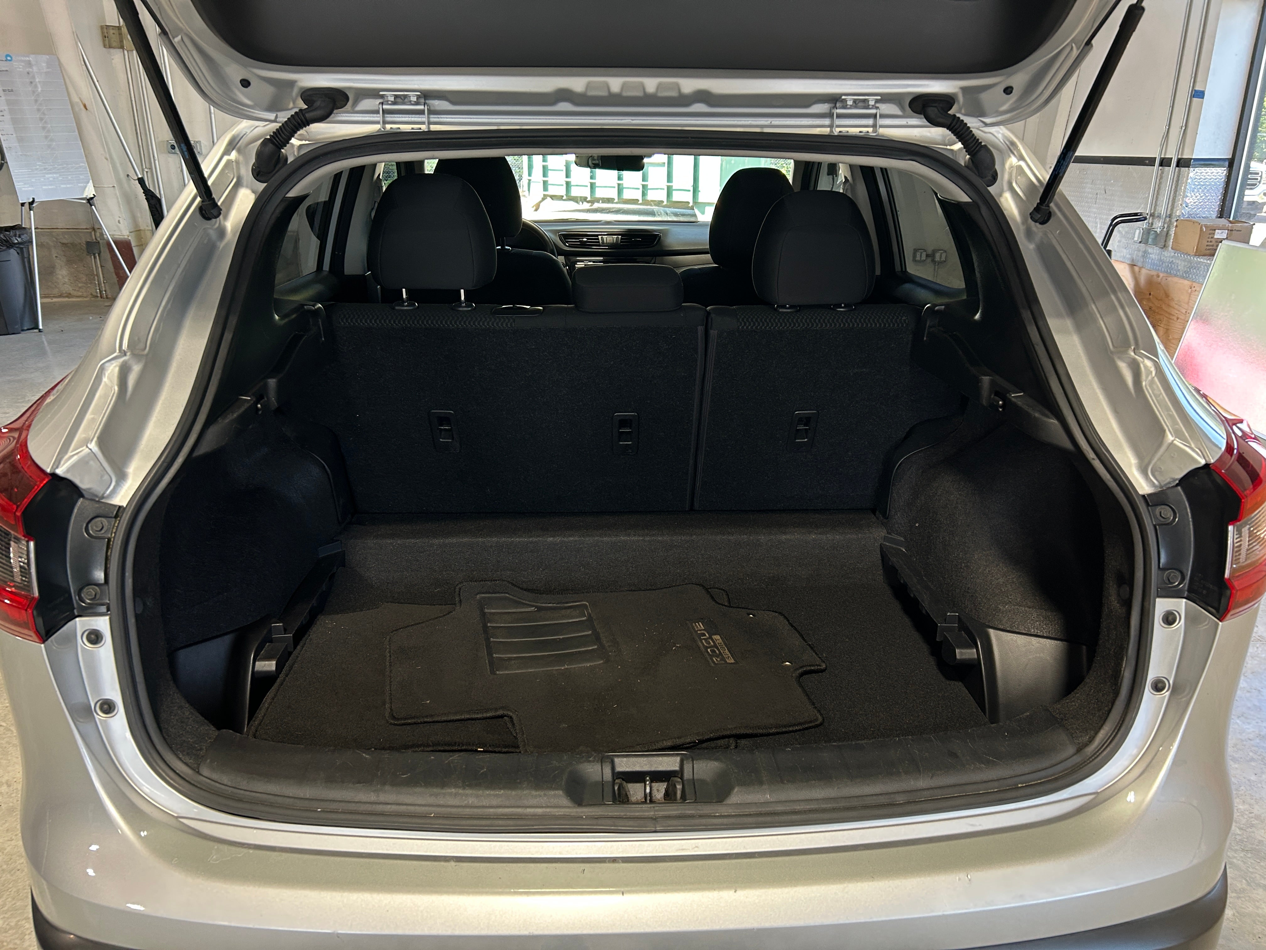 2020 Nissan Rogue Sport S 7