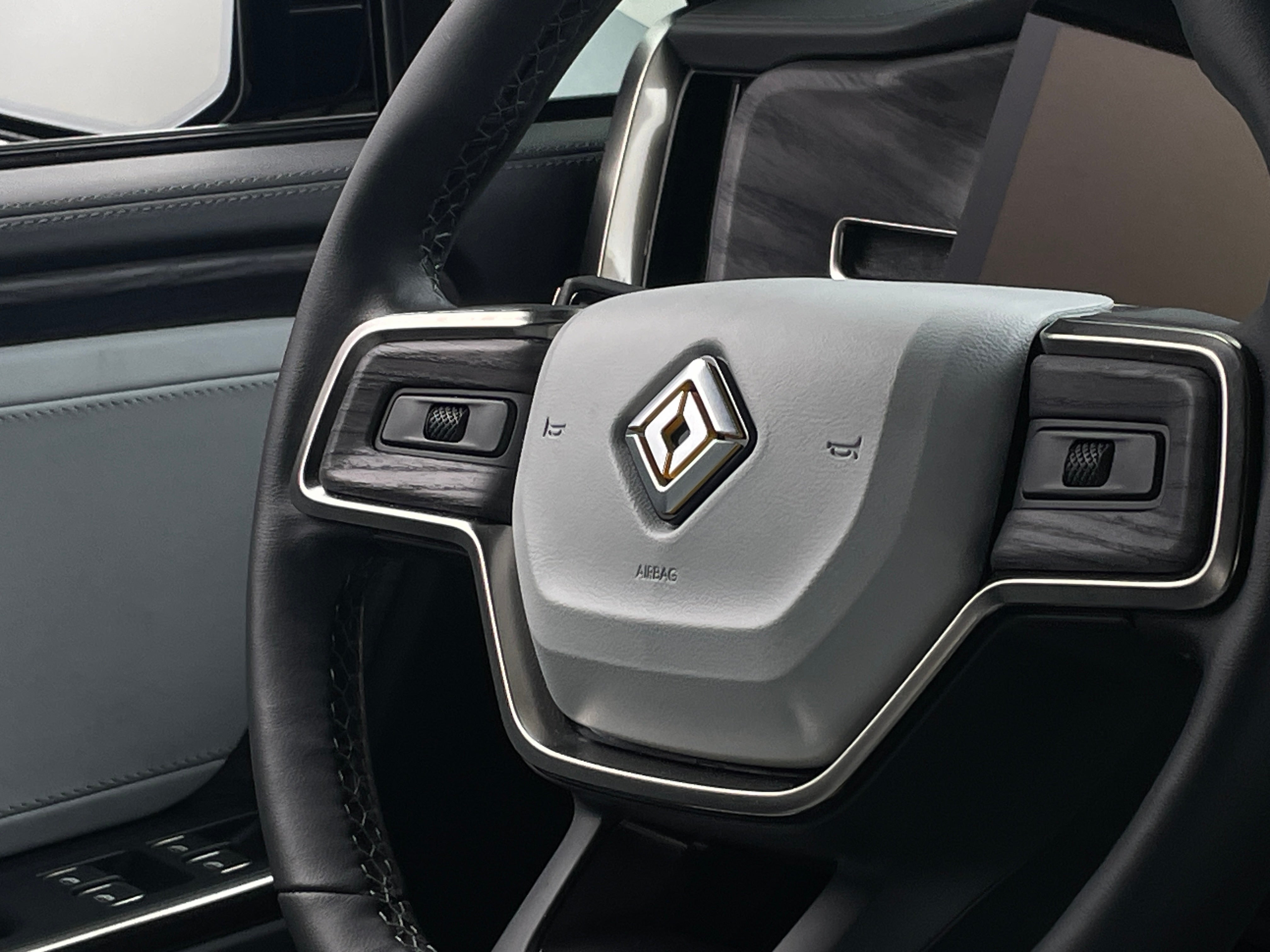2023 Rivian R1S Adventure 4