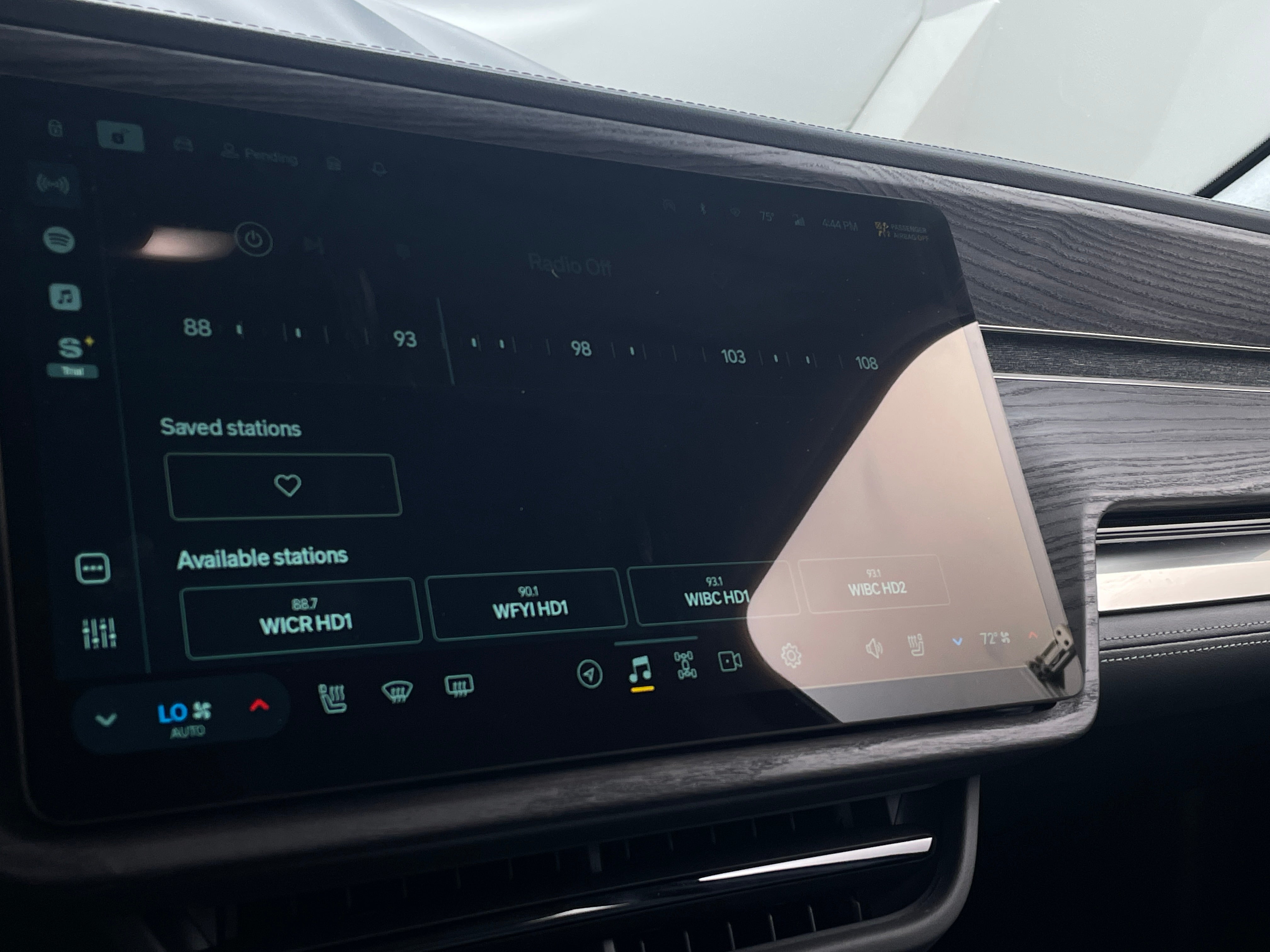 2023 Rivian R1S Adventure 3