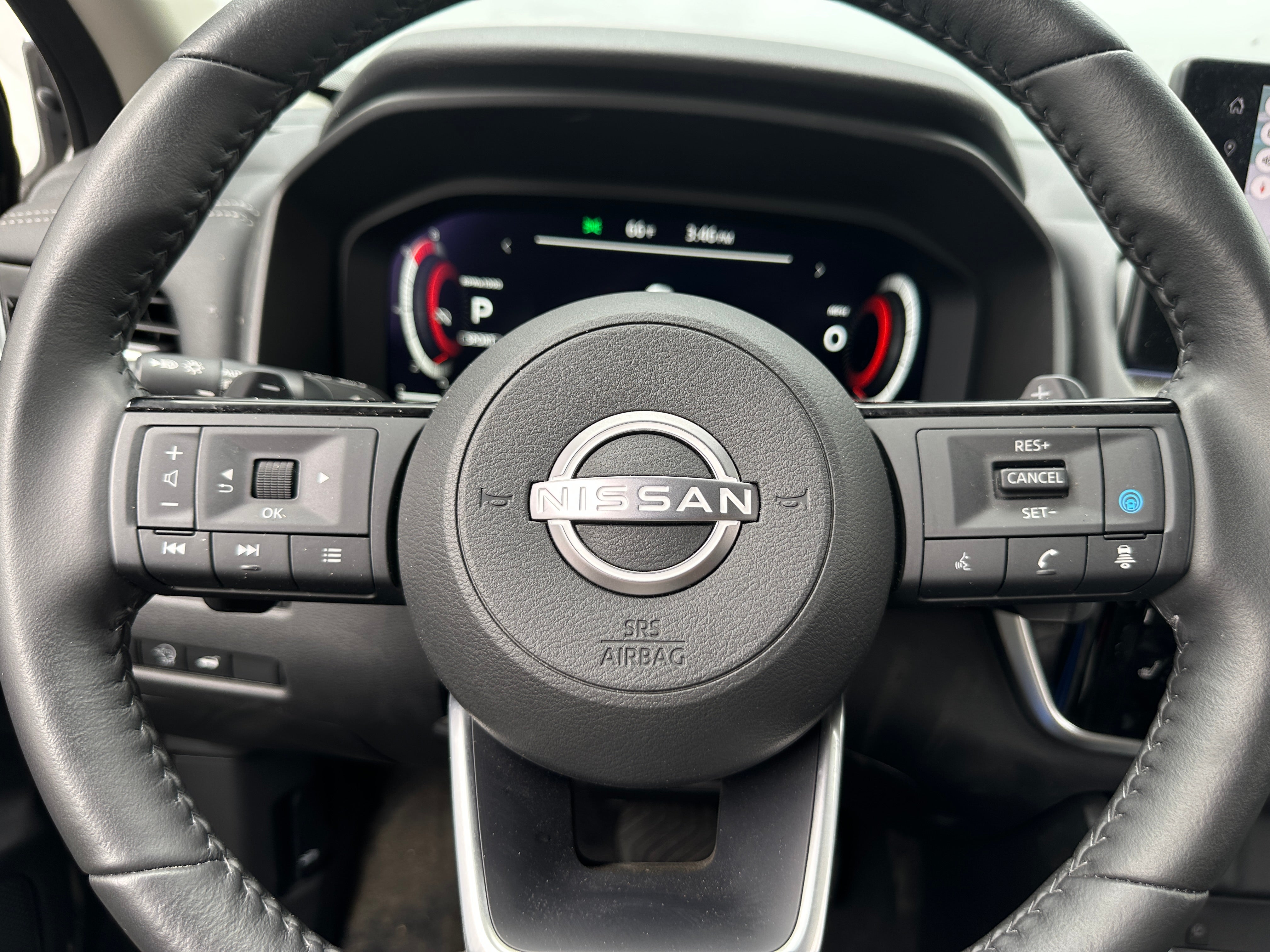 2024 Nissan Rogue SL 4