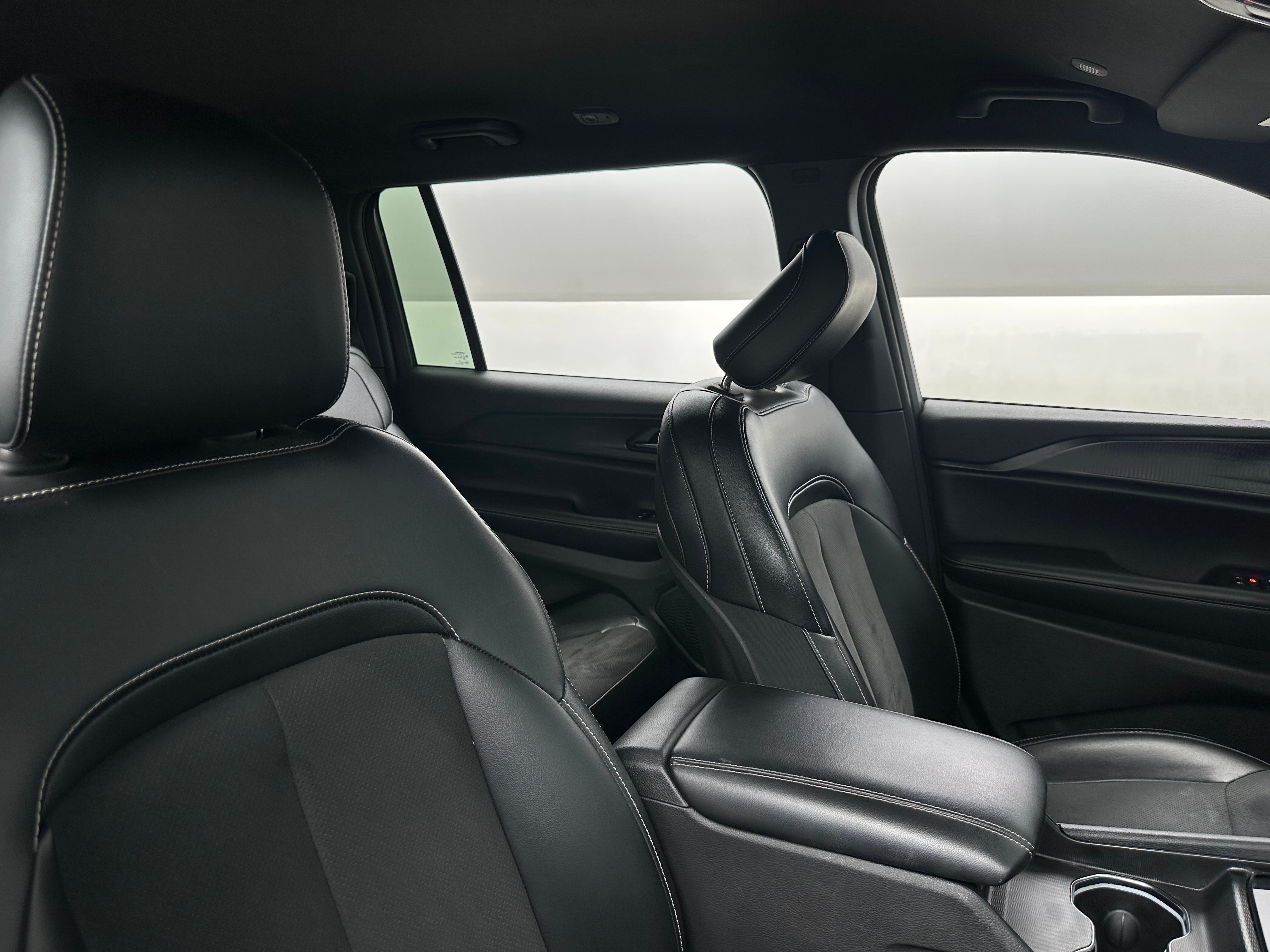 2024 Jeep Grand Cherokee L Altitude 2