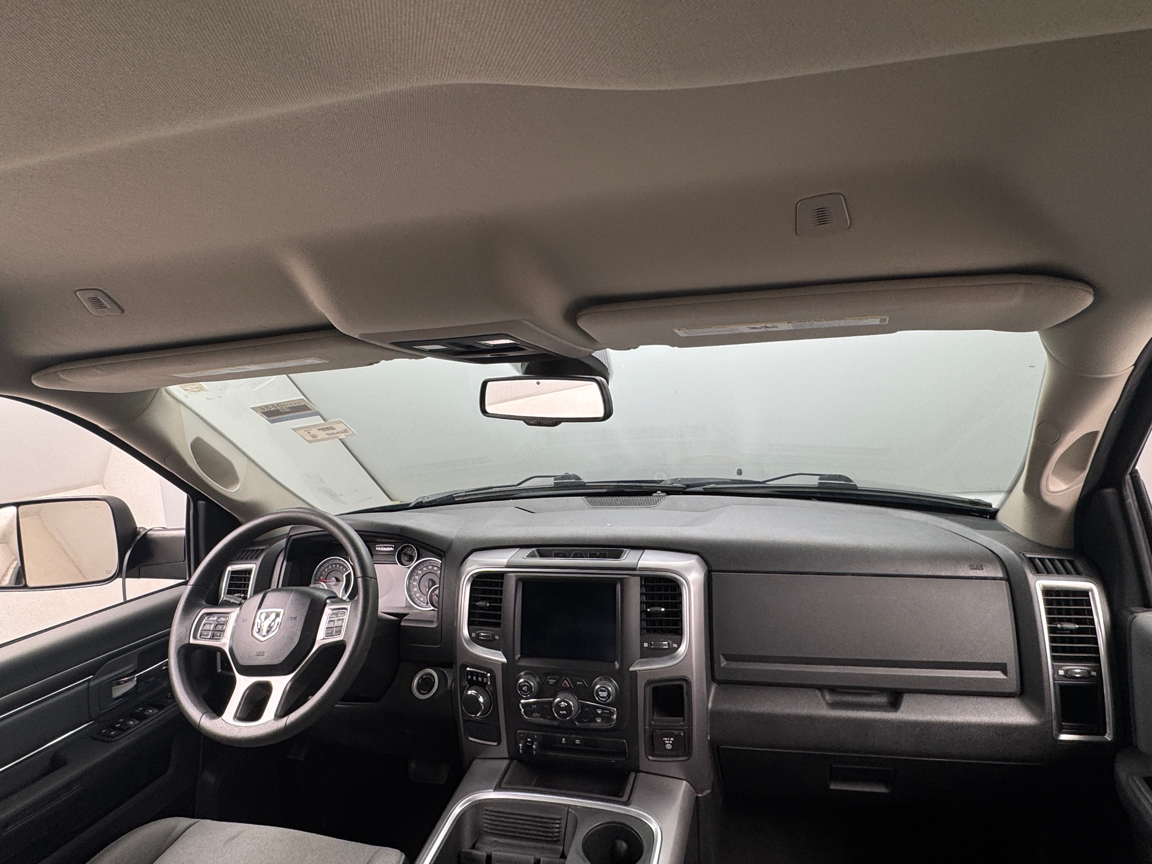 2023 RAM 1500 Classic SLT 3