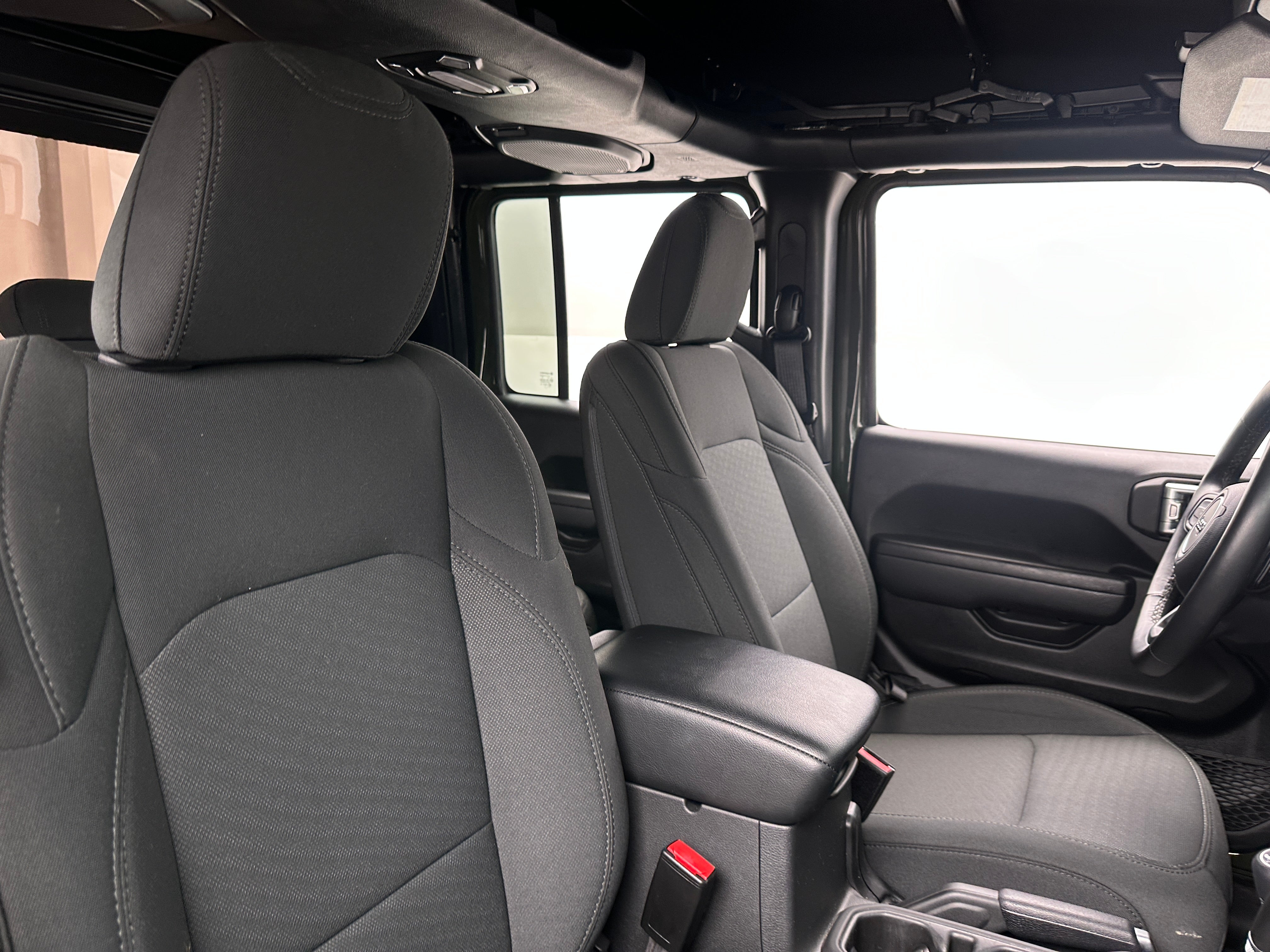 2022 Jeep Gladiator Sport S 2