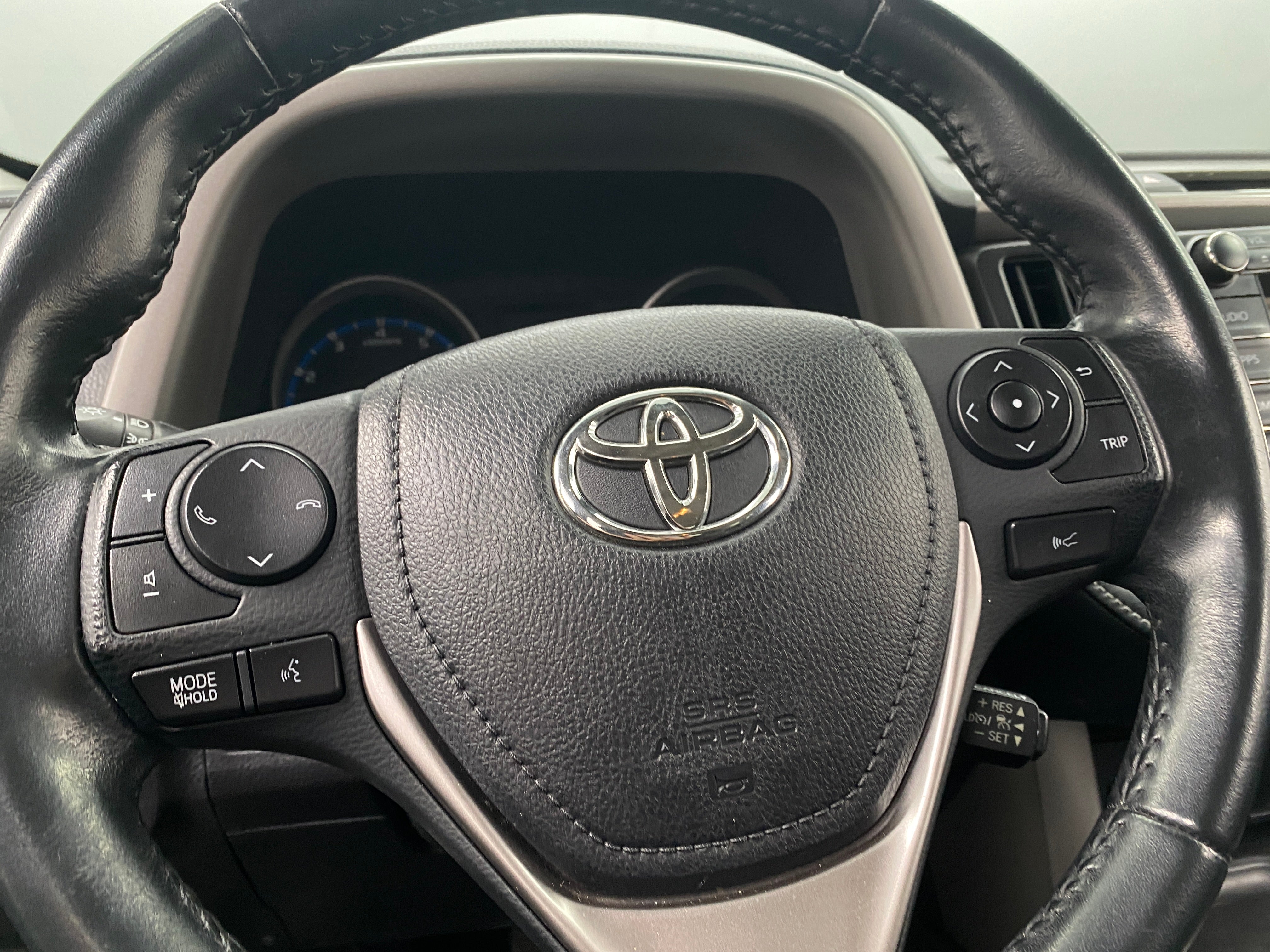 2018 Toyota RAV4 XLE 5
