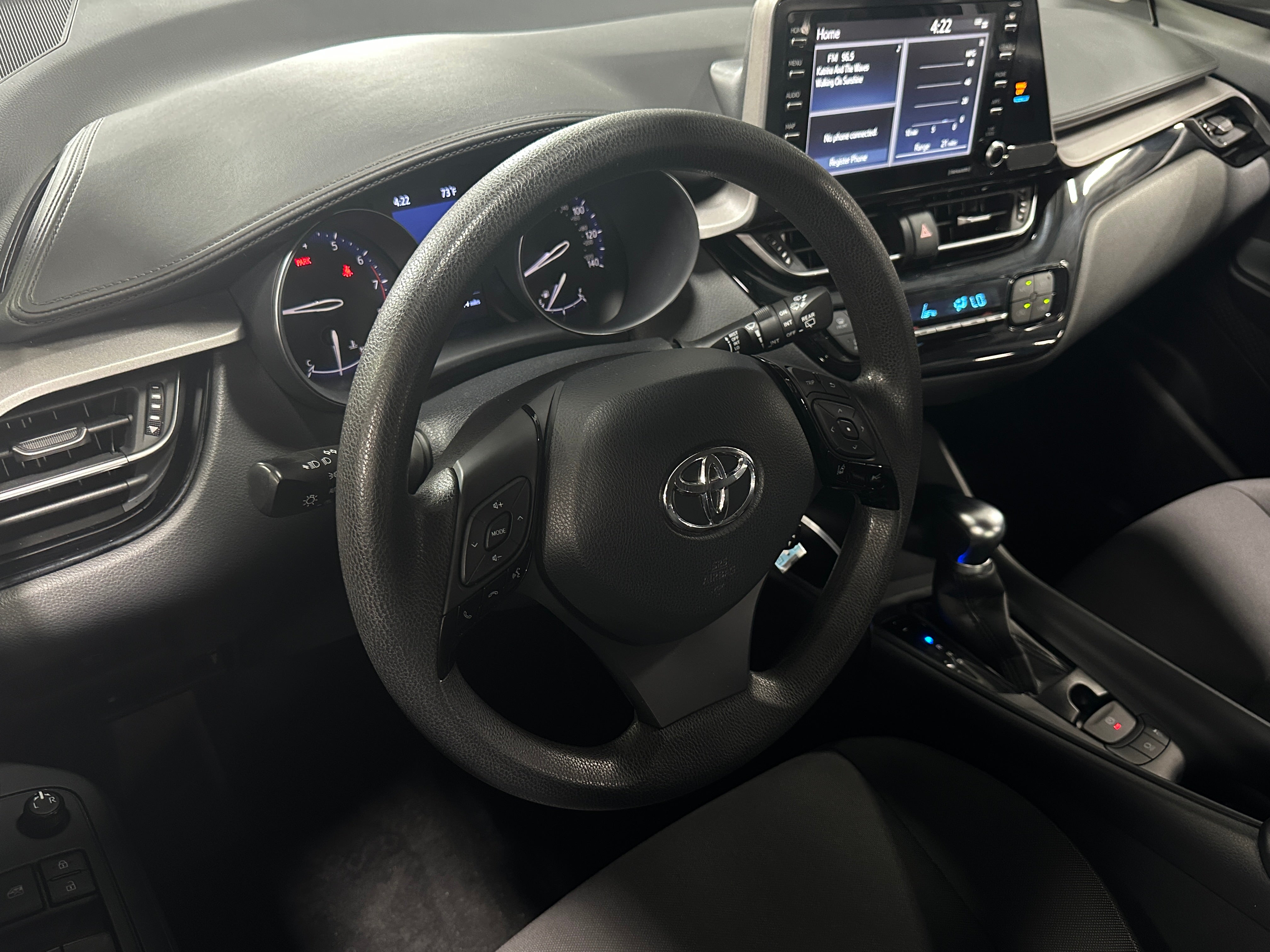 2020 Toyota C-HR LE 3