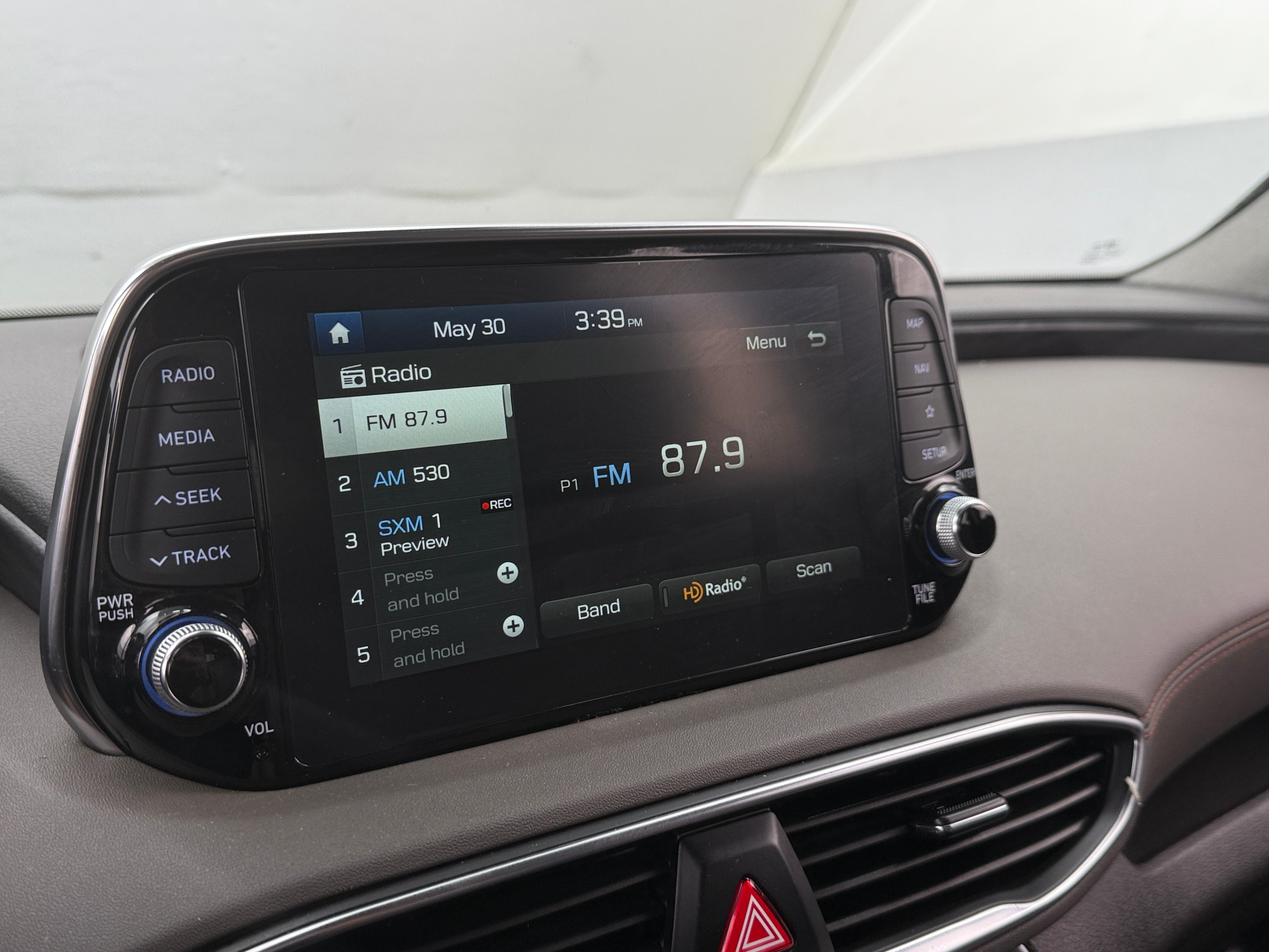 2020 Hyundai Santa Fe Limited 4