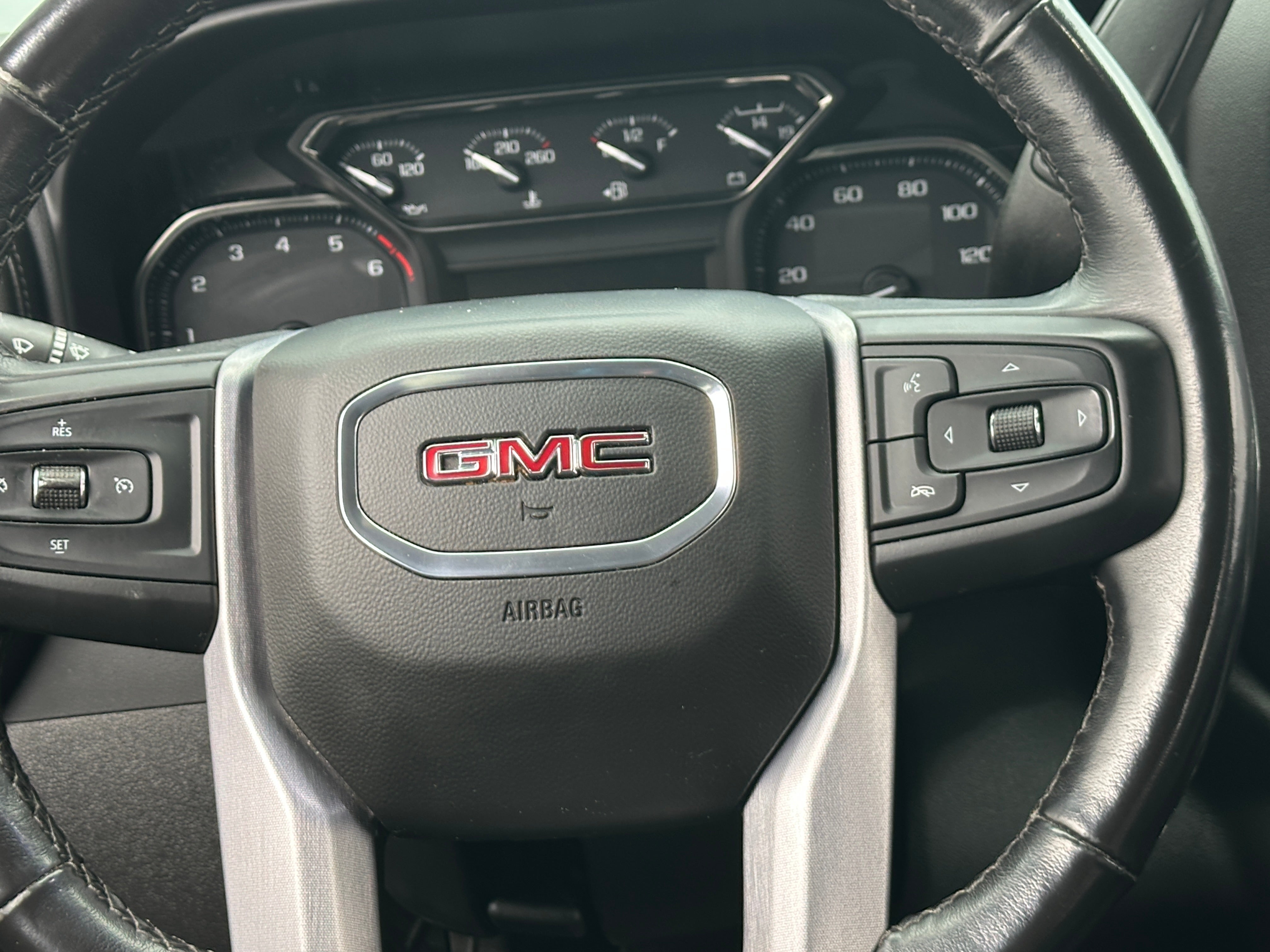 2022 GMC Sierra 1500 SLT 4