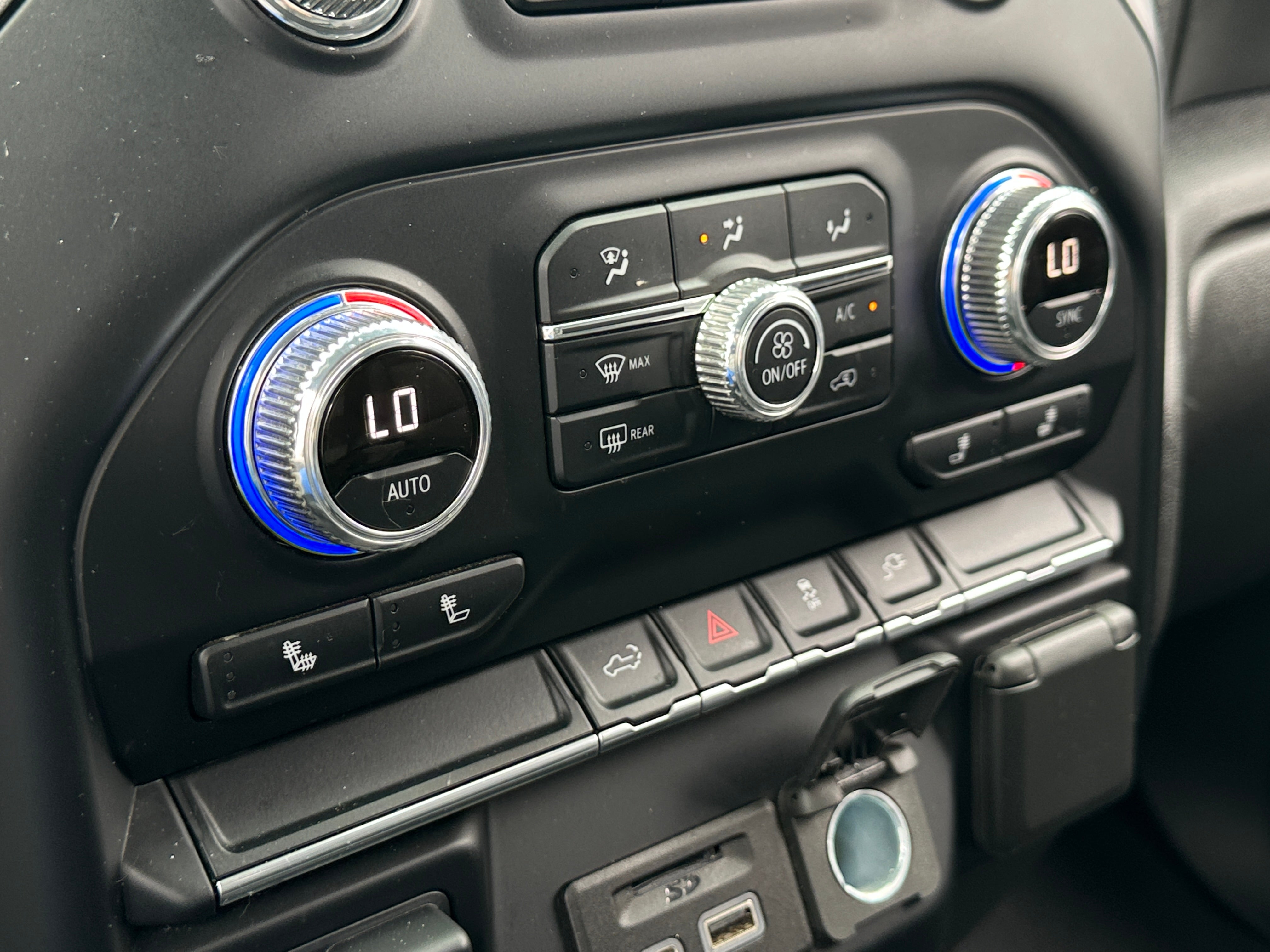 2022 GMC Sierra 1500 SLT 3