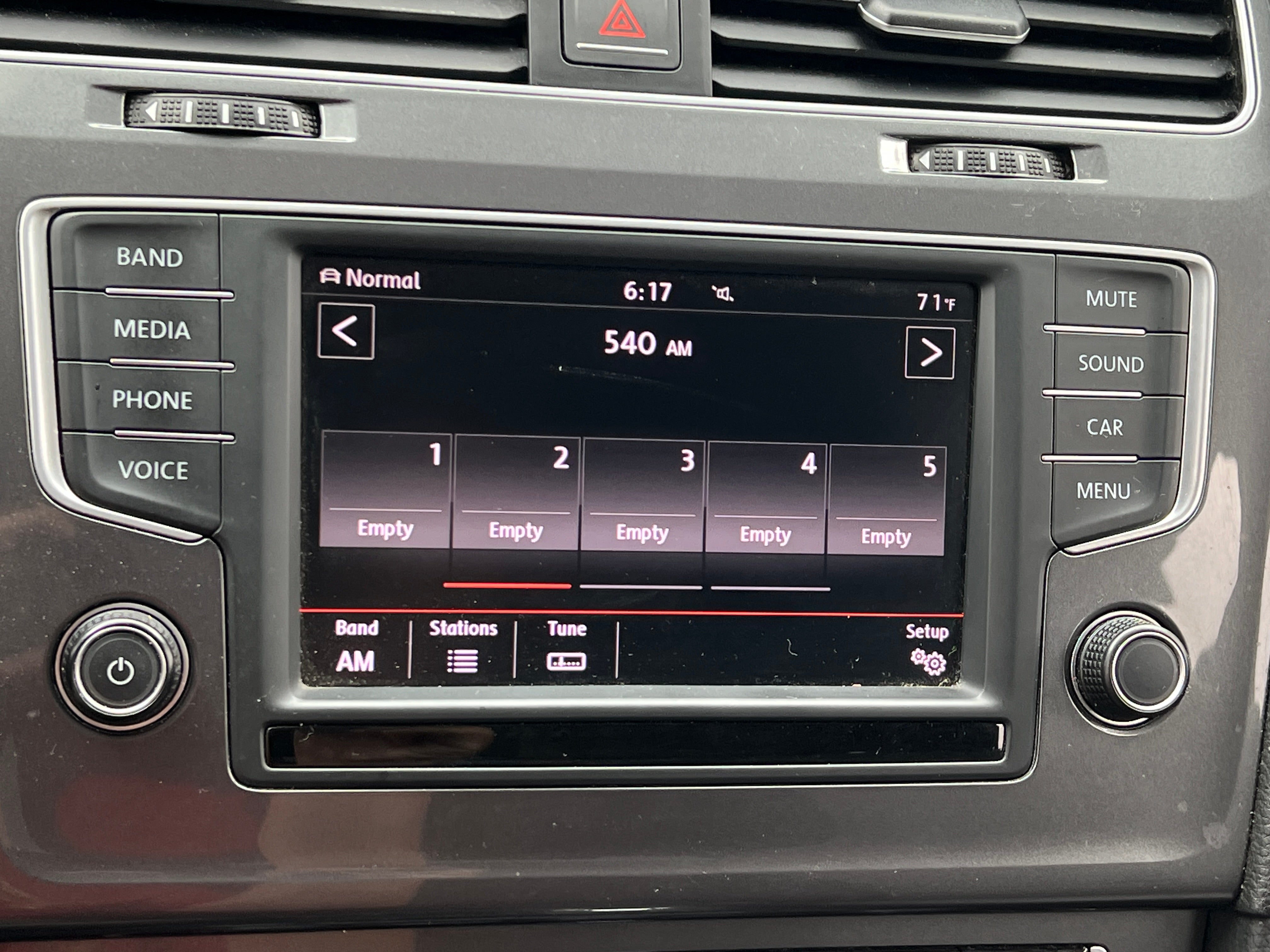 2016 Volkswagen e-Golf SE 4